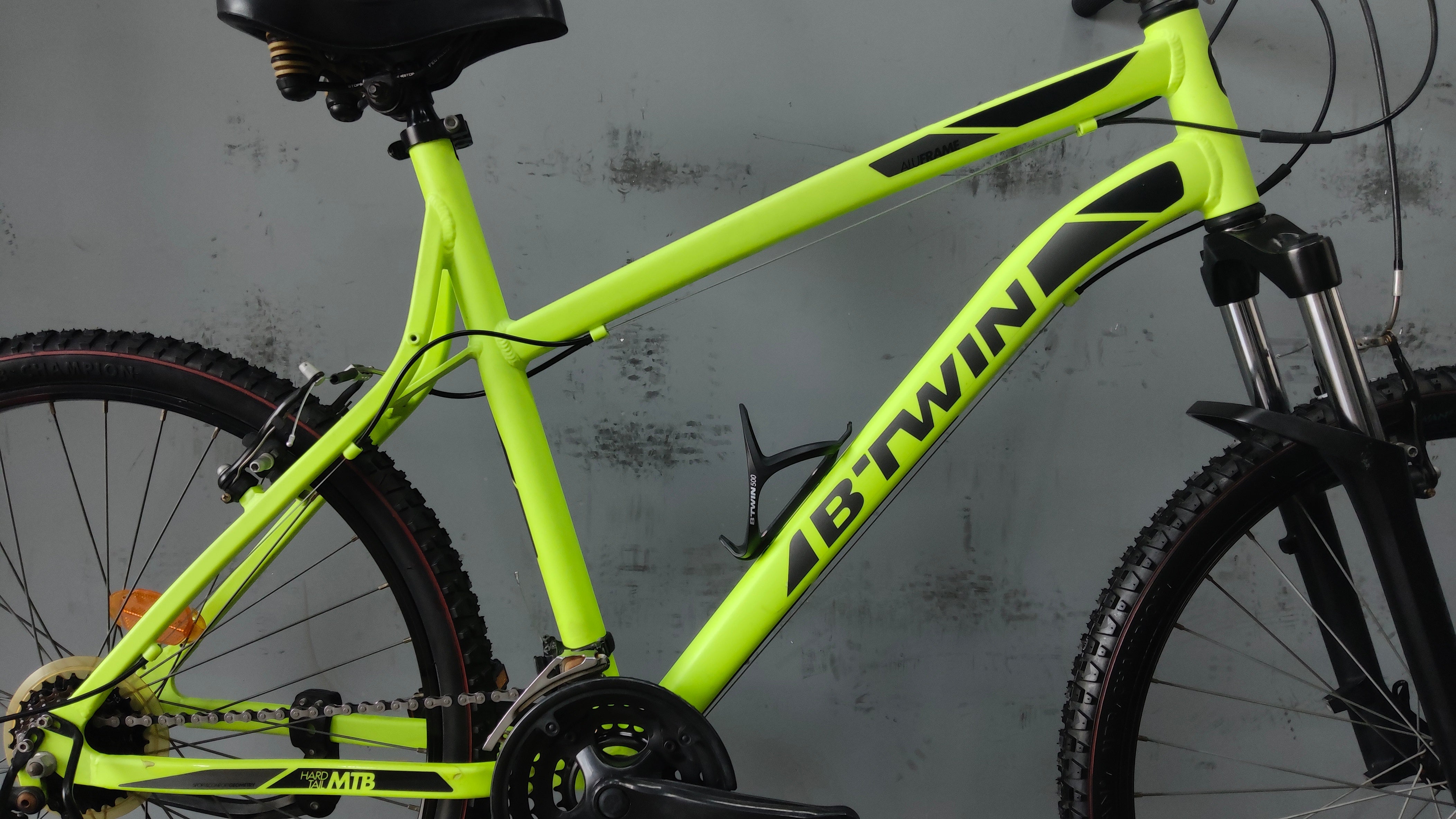 B'twin Rockrider 340 Mountain Bike