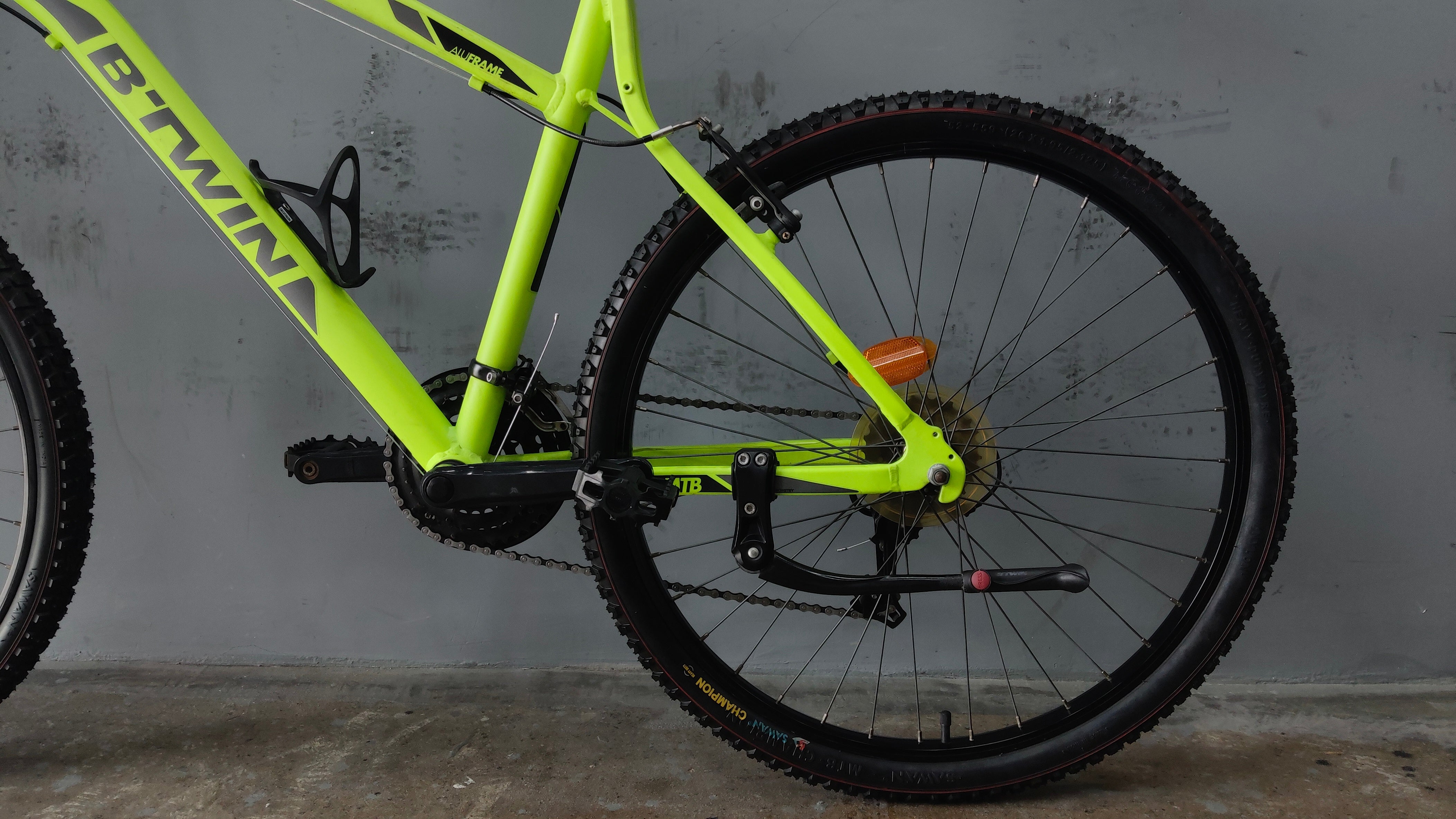 B'twin Rockrider 340 Mountain Bike