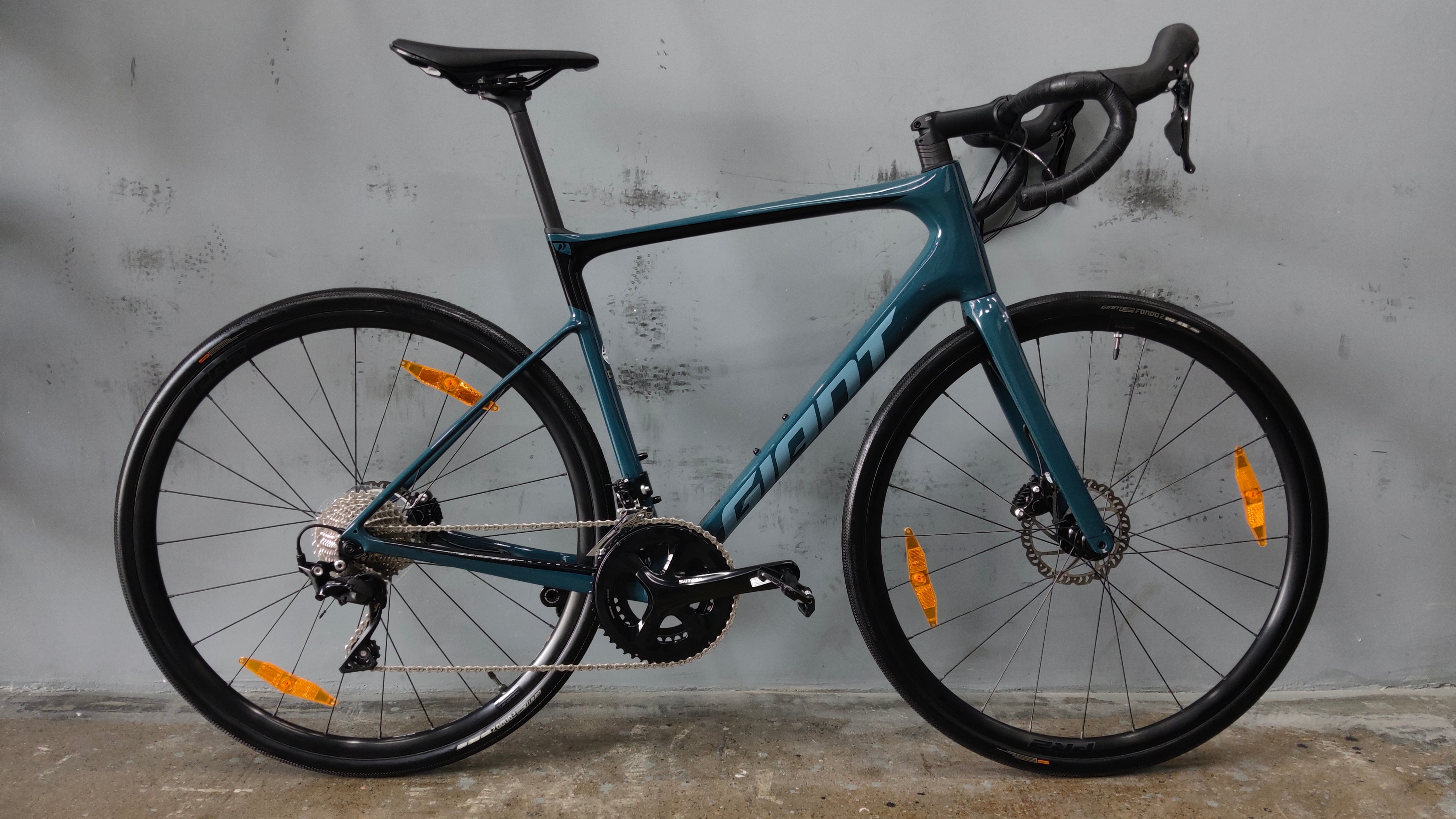Giant Defy advanced 2 Road Bike