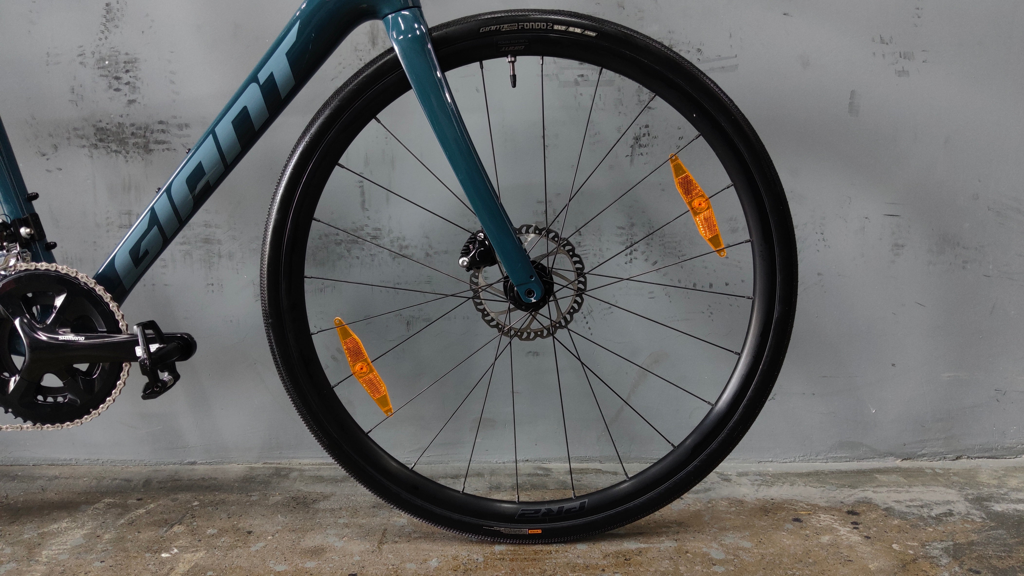 Giant Defy advanced 2 Road Bike