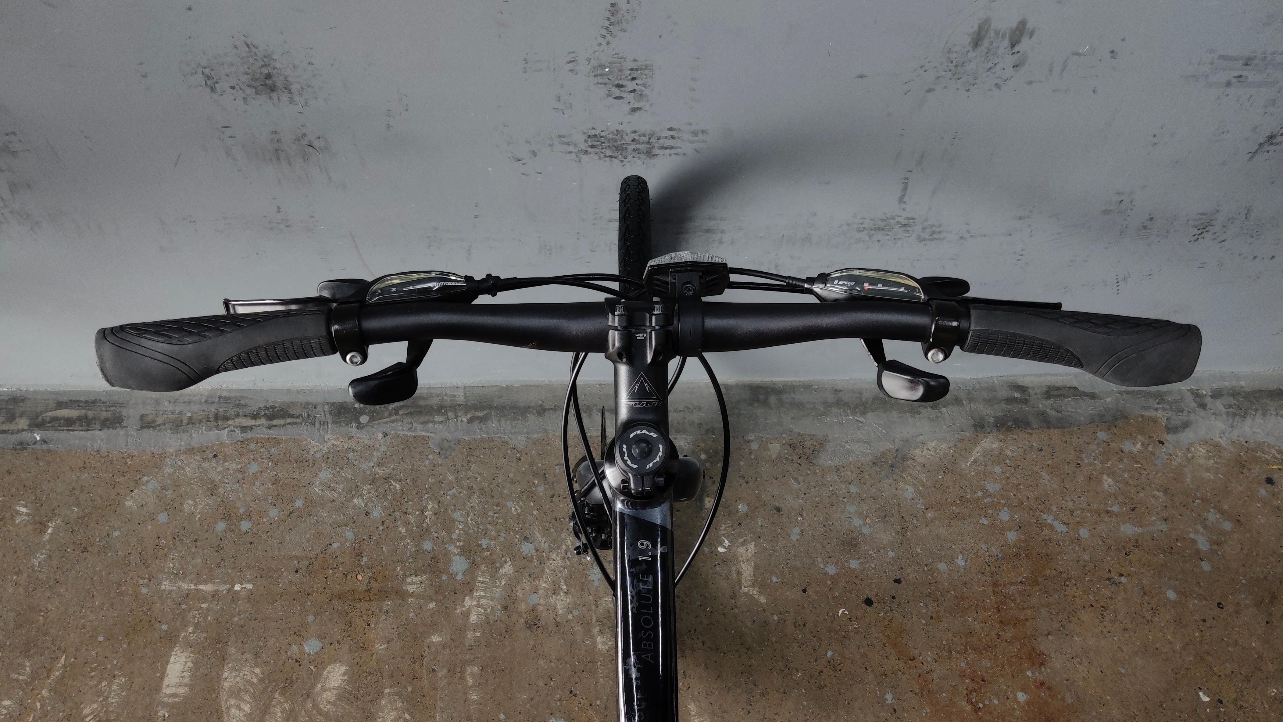 Fuji Absolute 1.9 Hybrid Bike