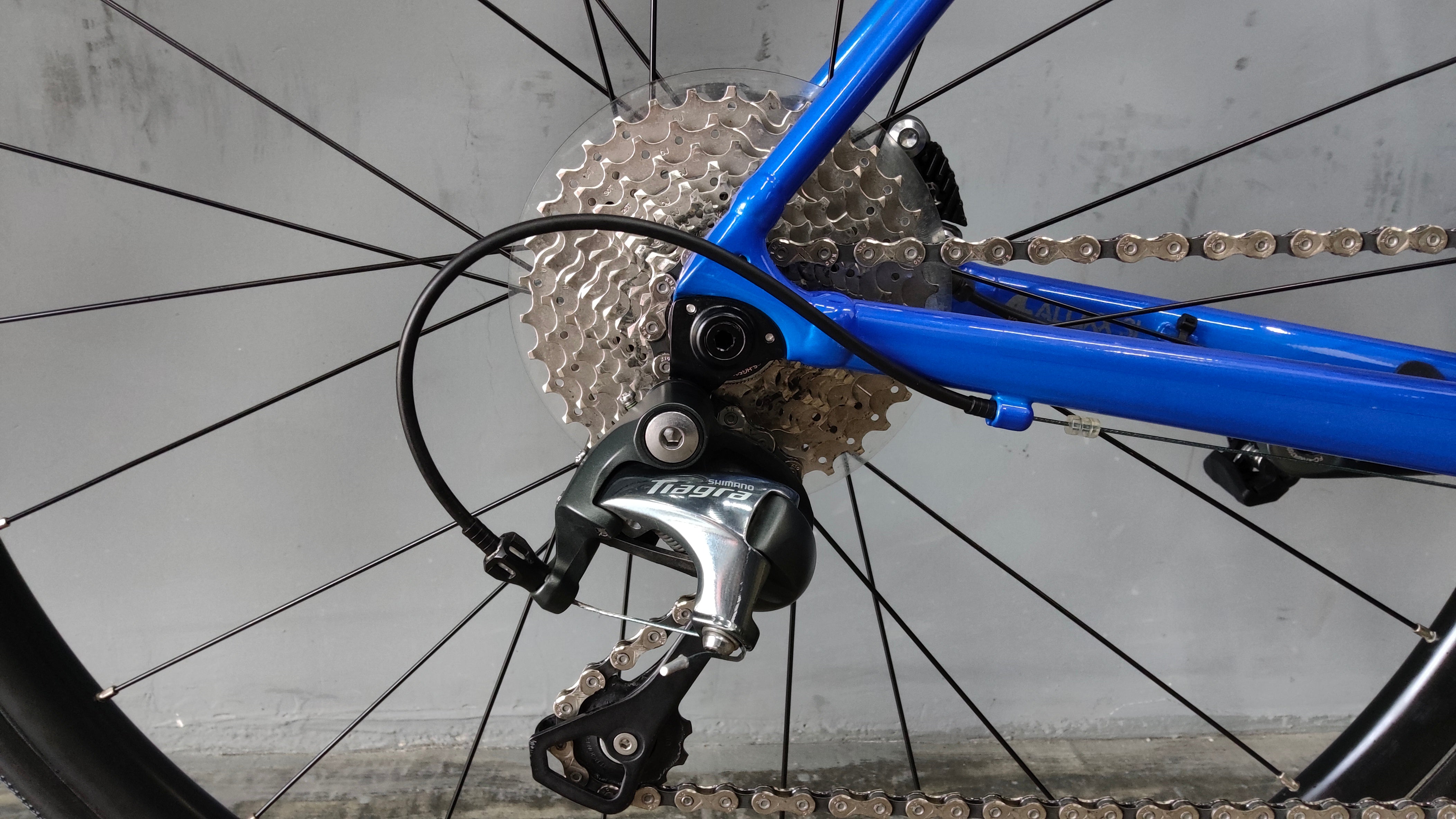 Giant Contend SL 2 Road bike
