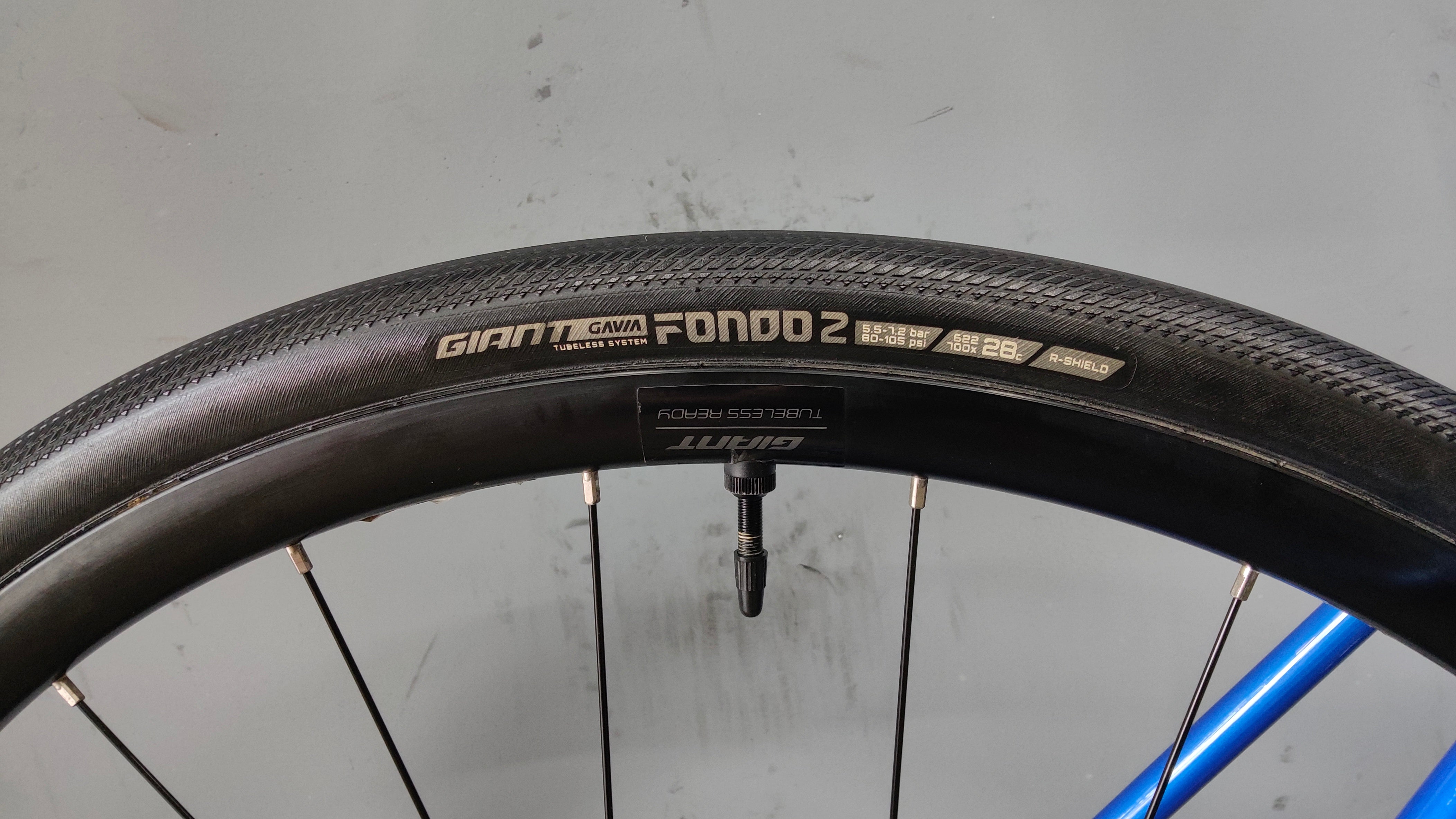 Giant Contend SL 2 Road bike