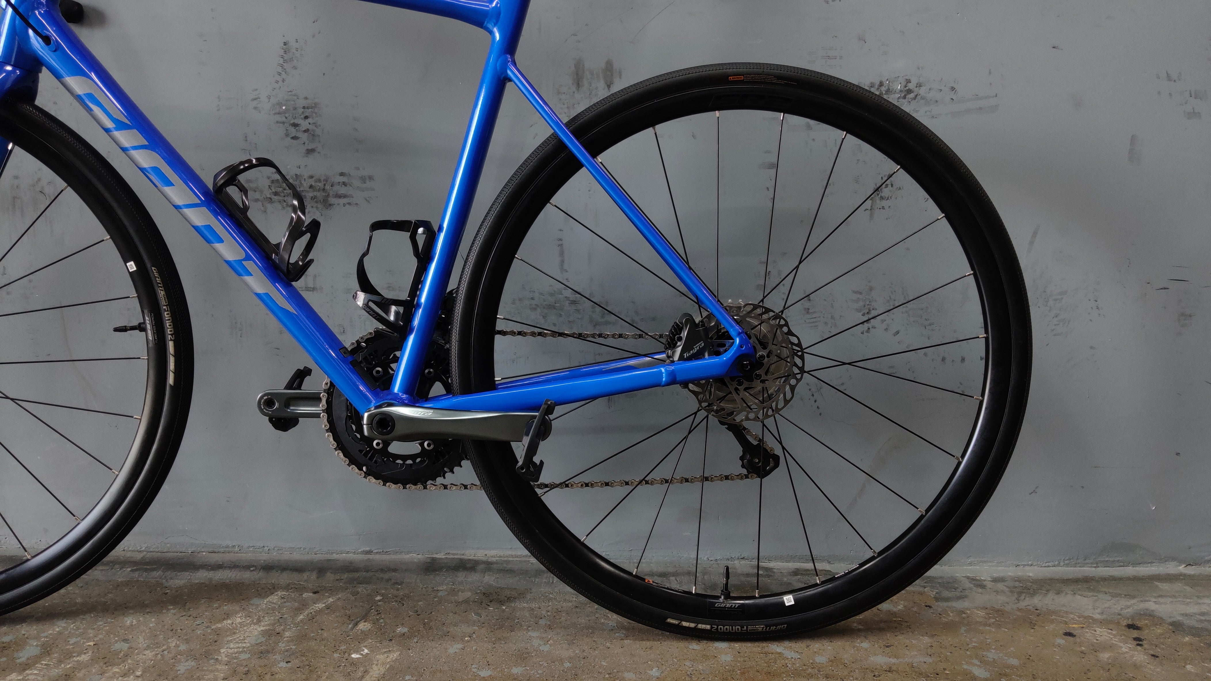 Giant Contend SL 2 Road bike