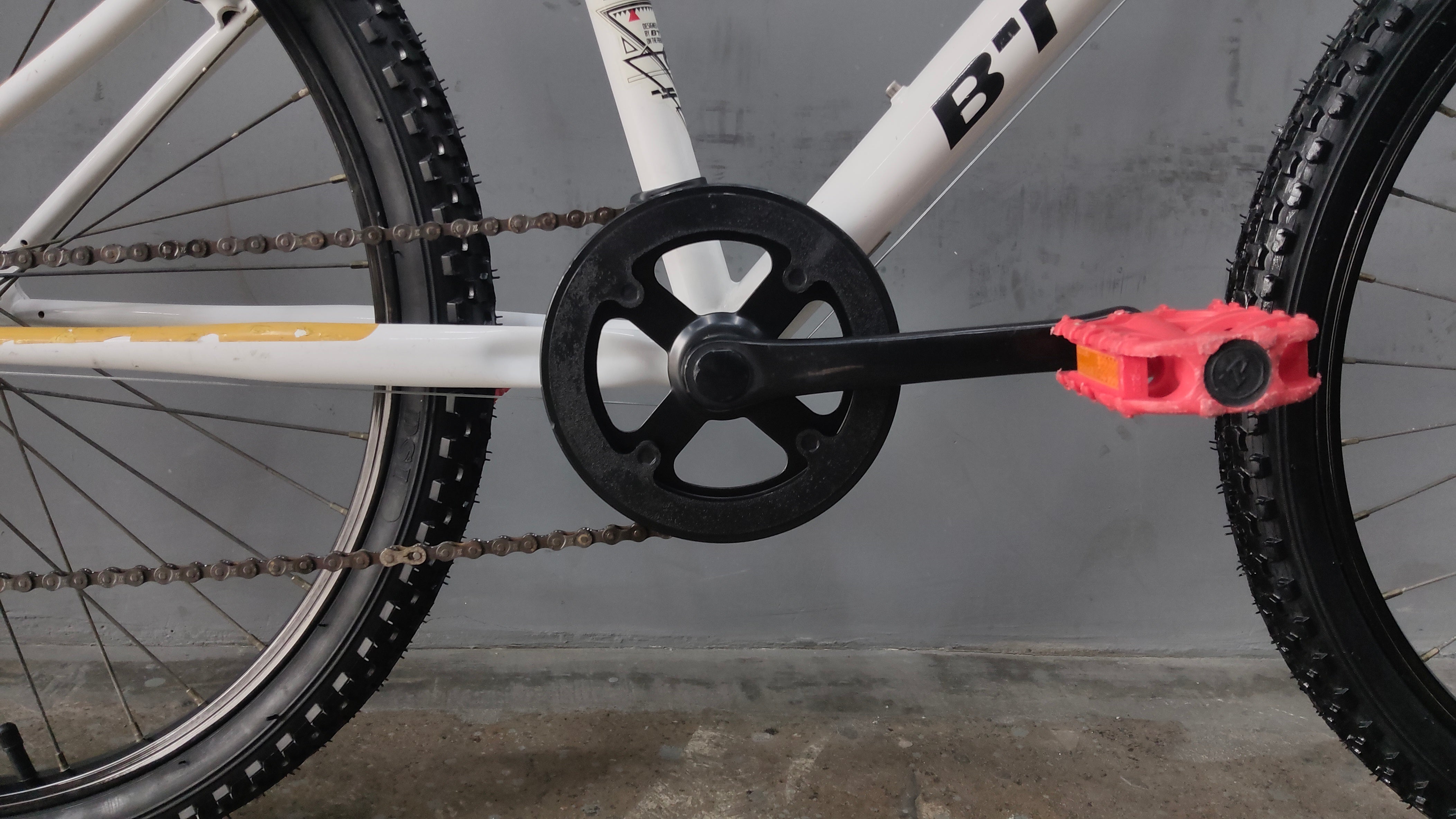 B'twin Rockrider 300 Kids Bike