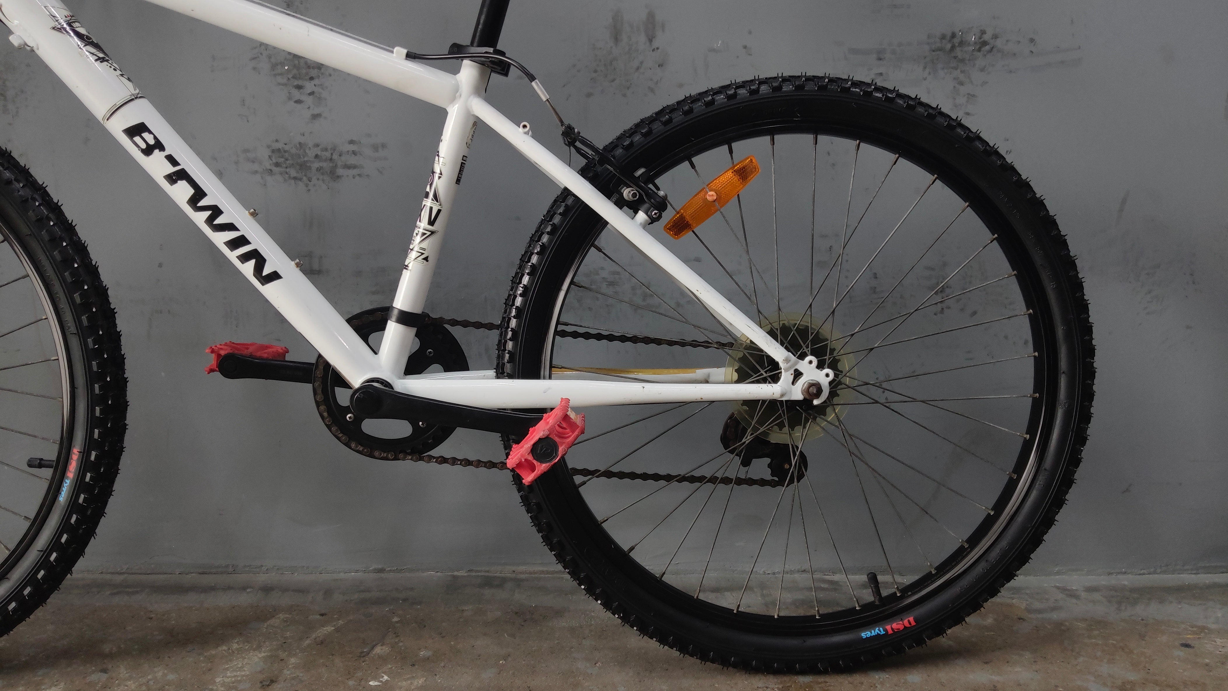 B'twin Rockrider 300 Kids Bike