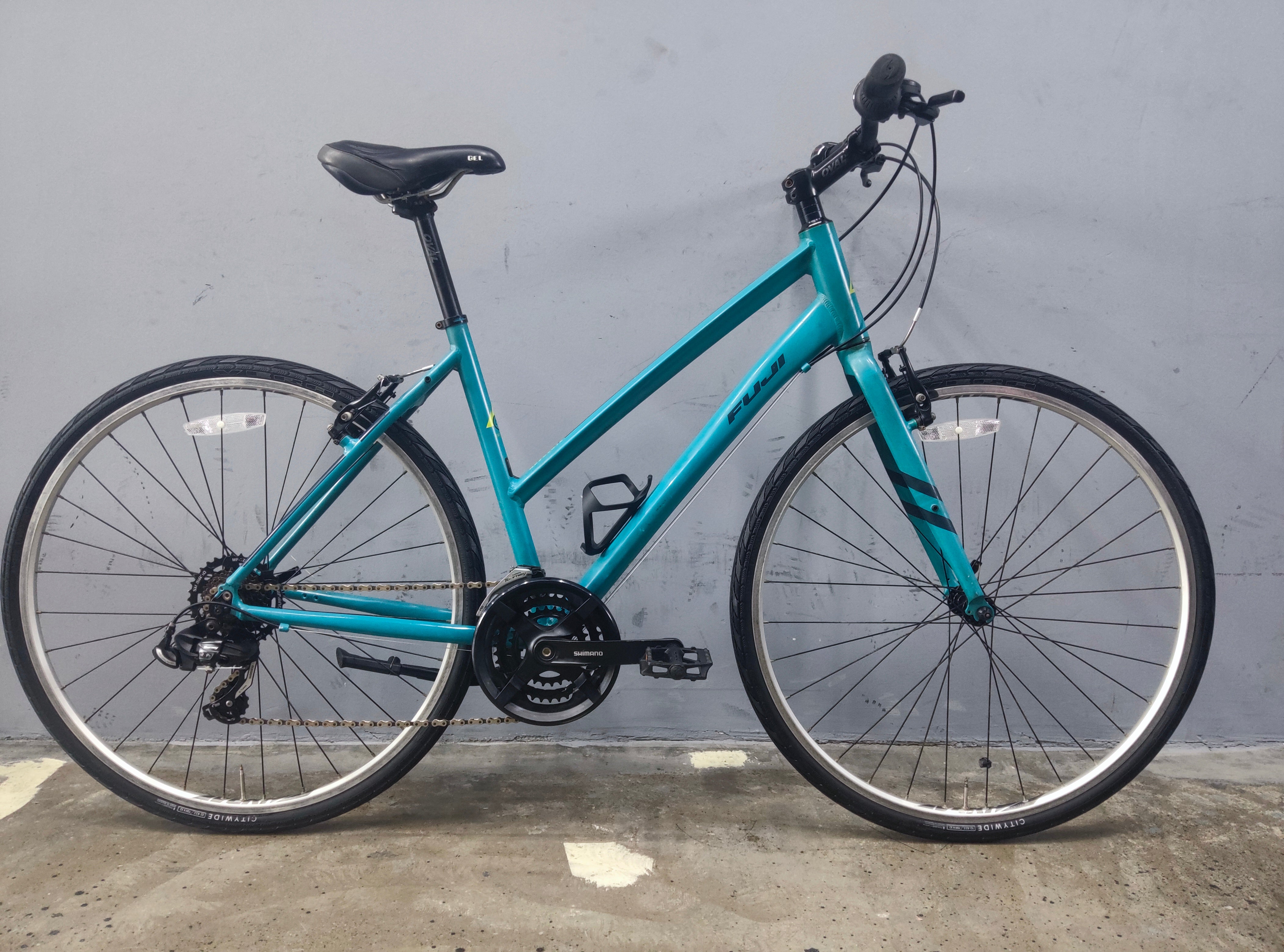 Fuji Absolute 2.3 Hybrid Bike