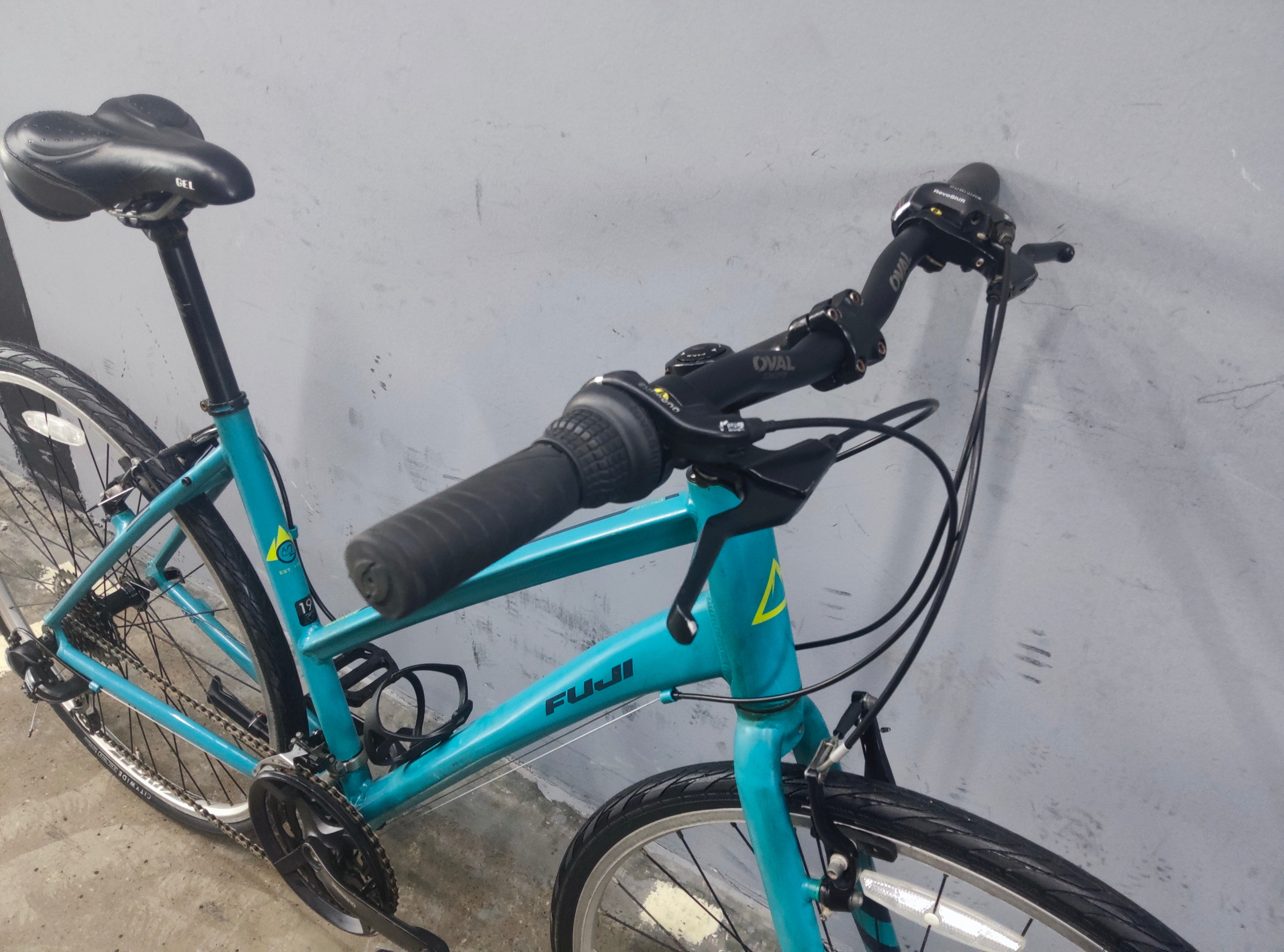 Fuji Absolute 2.3 Hybrid Bike