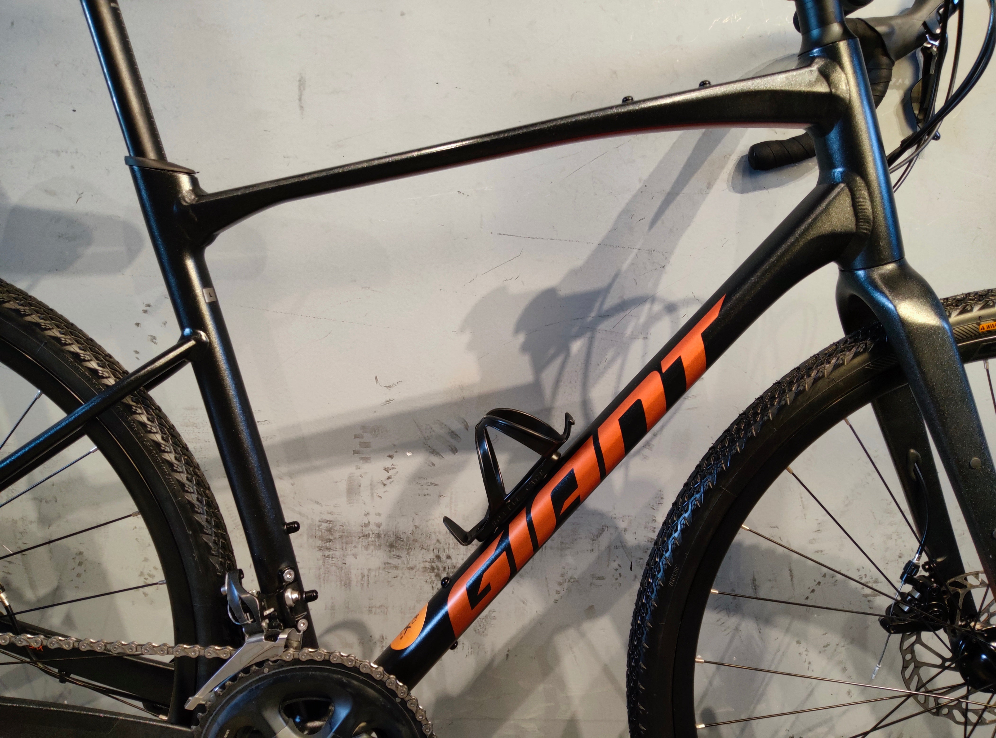 RENT Giant Revolt 2 Gravel Bike