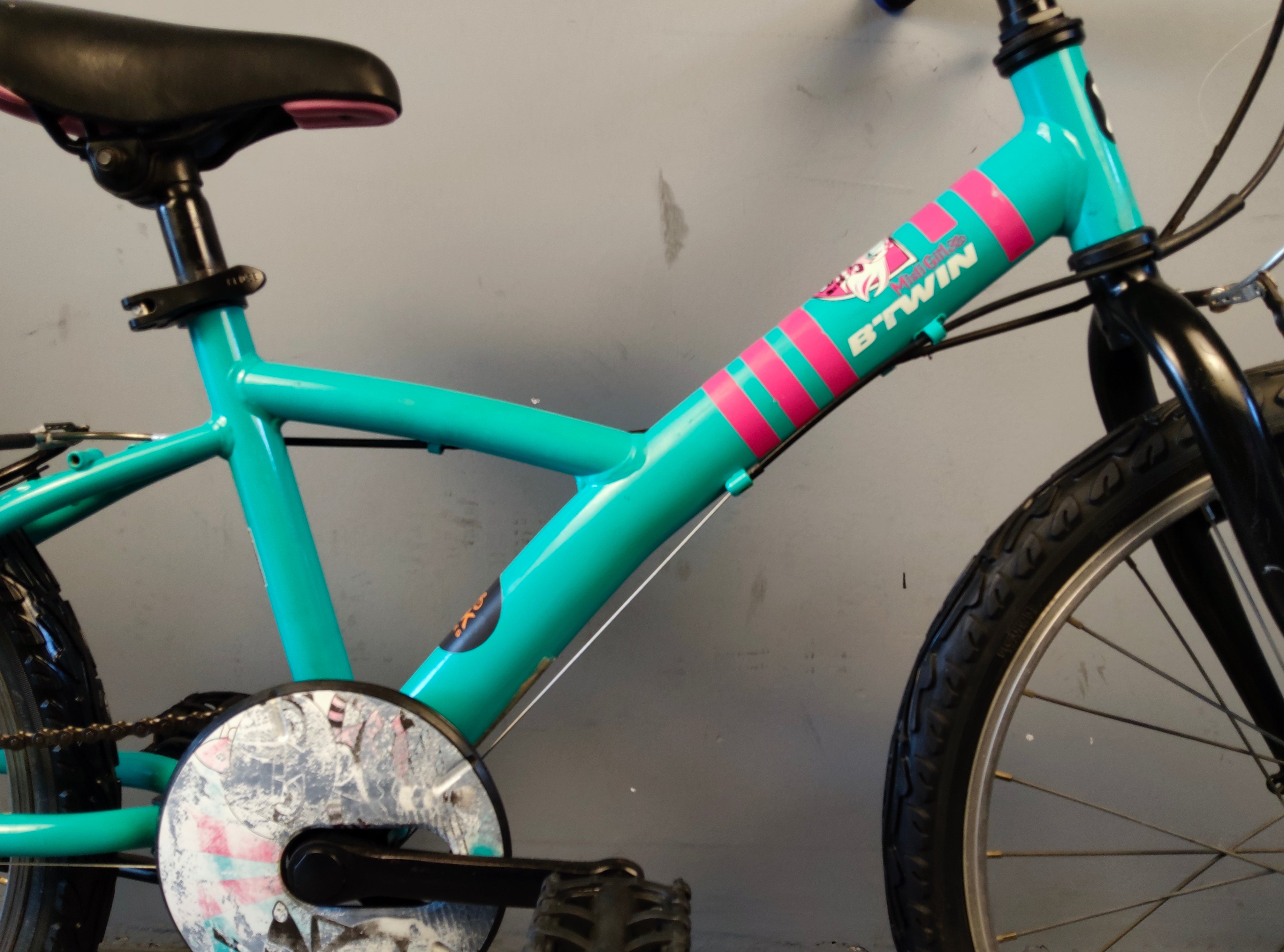 RENT B'twin Misti Girl 320 Kids Bike