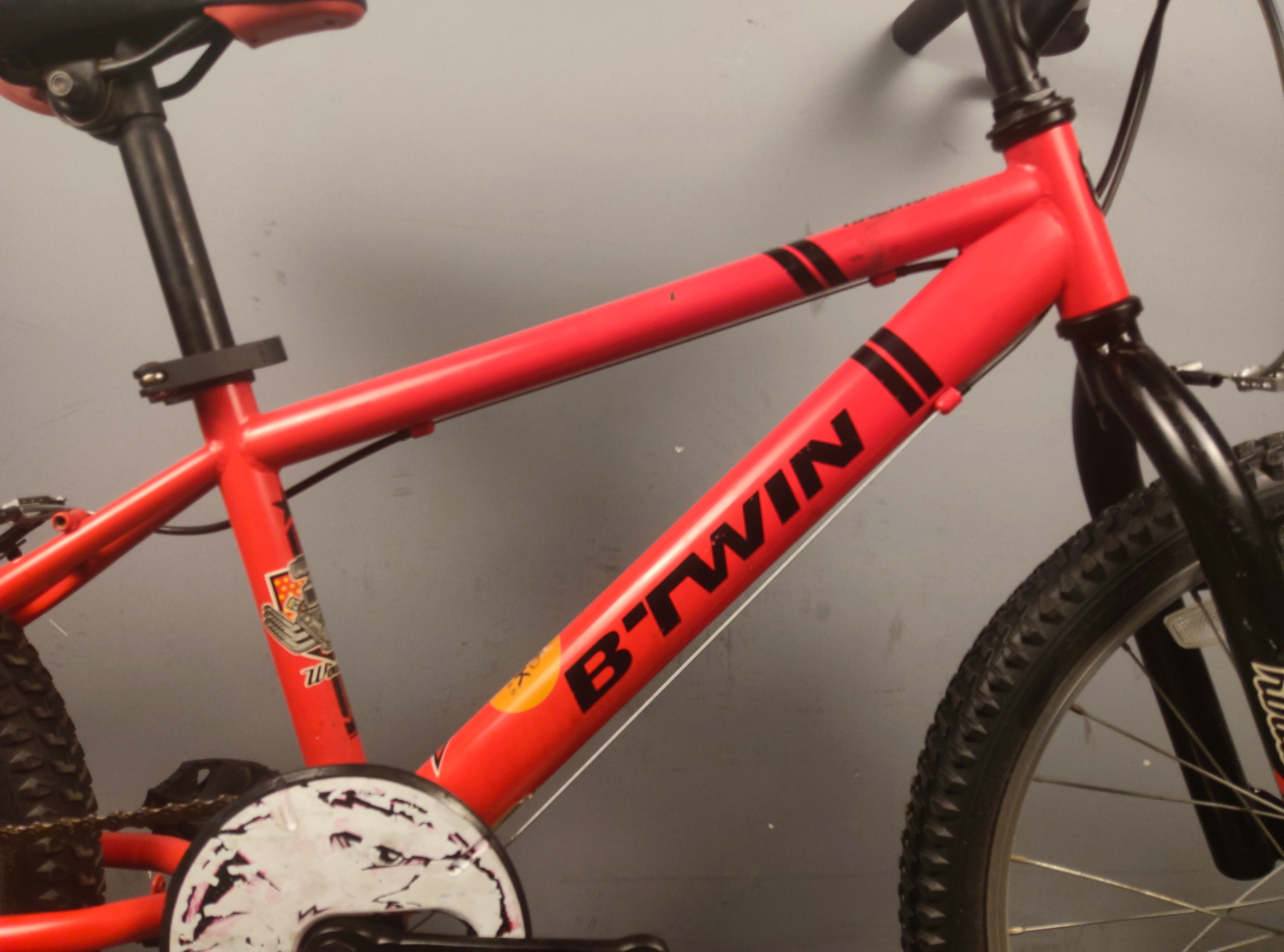 RENT B'twin Racing Boy 320 Kids Bike