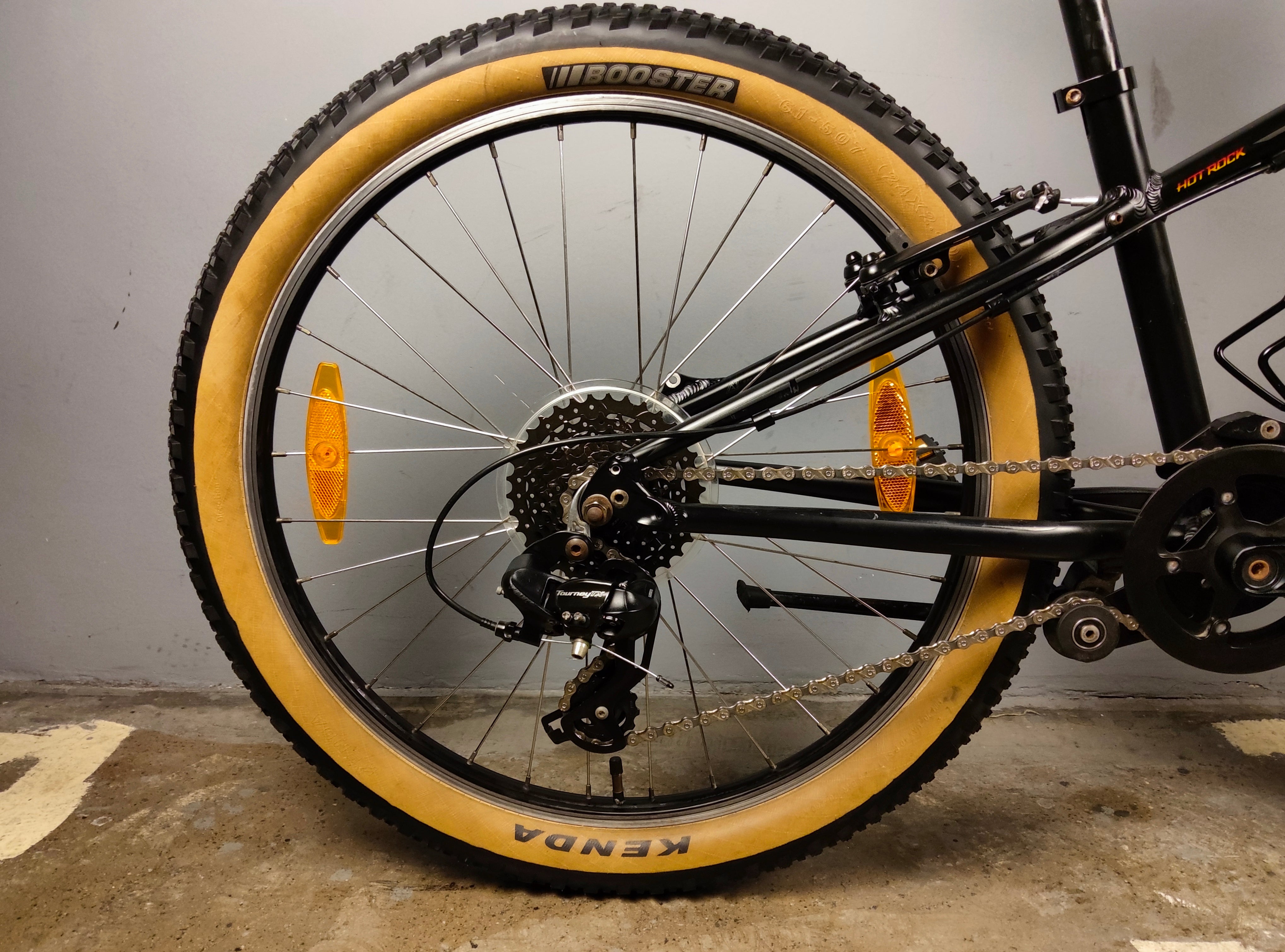 RENT Specialized Hotrock Kids Bike