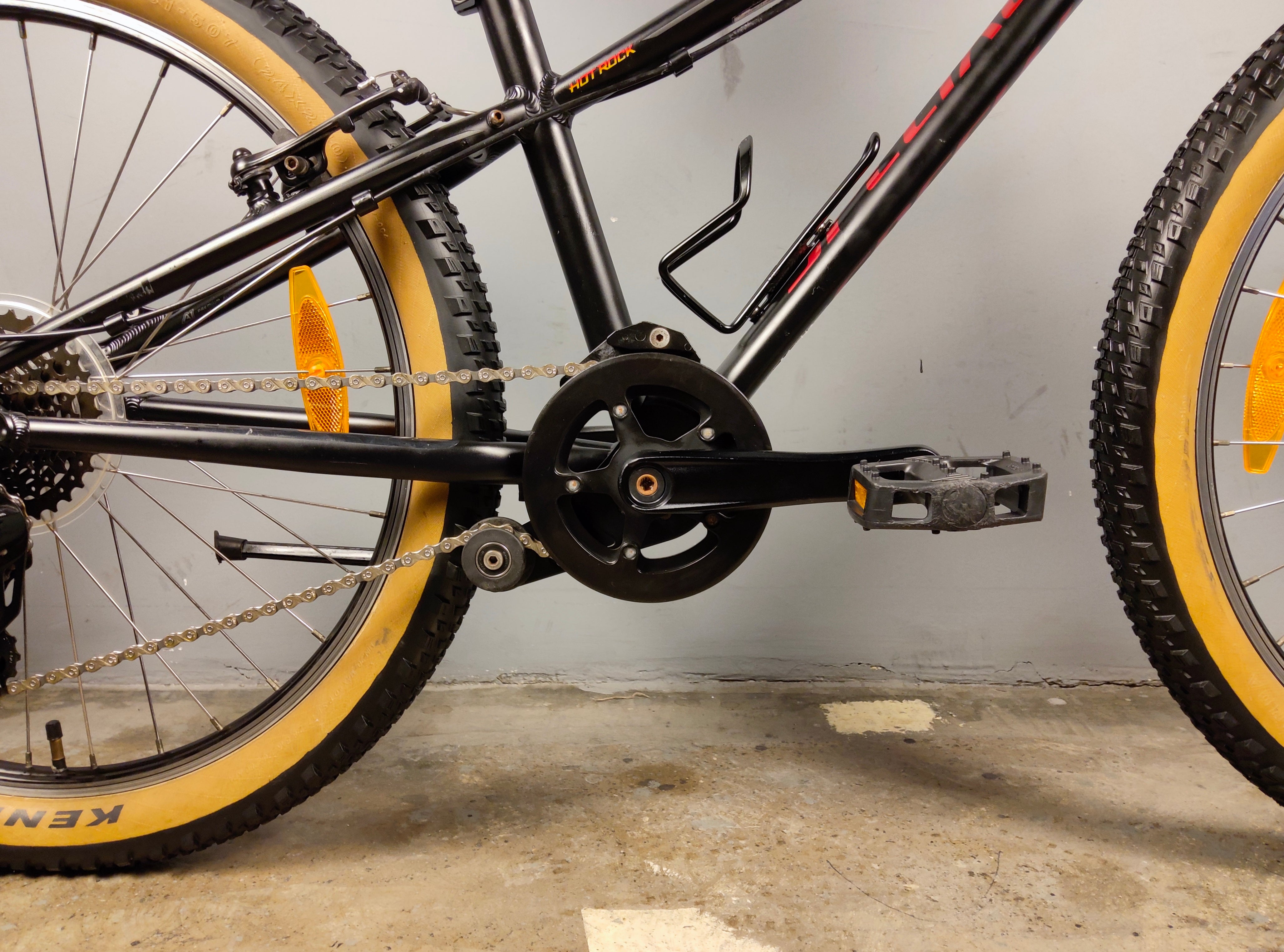 RENT Specialized Hotrock Kids Bike
