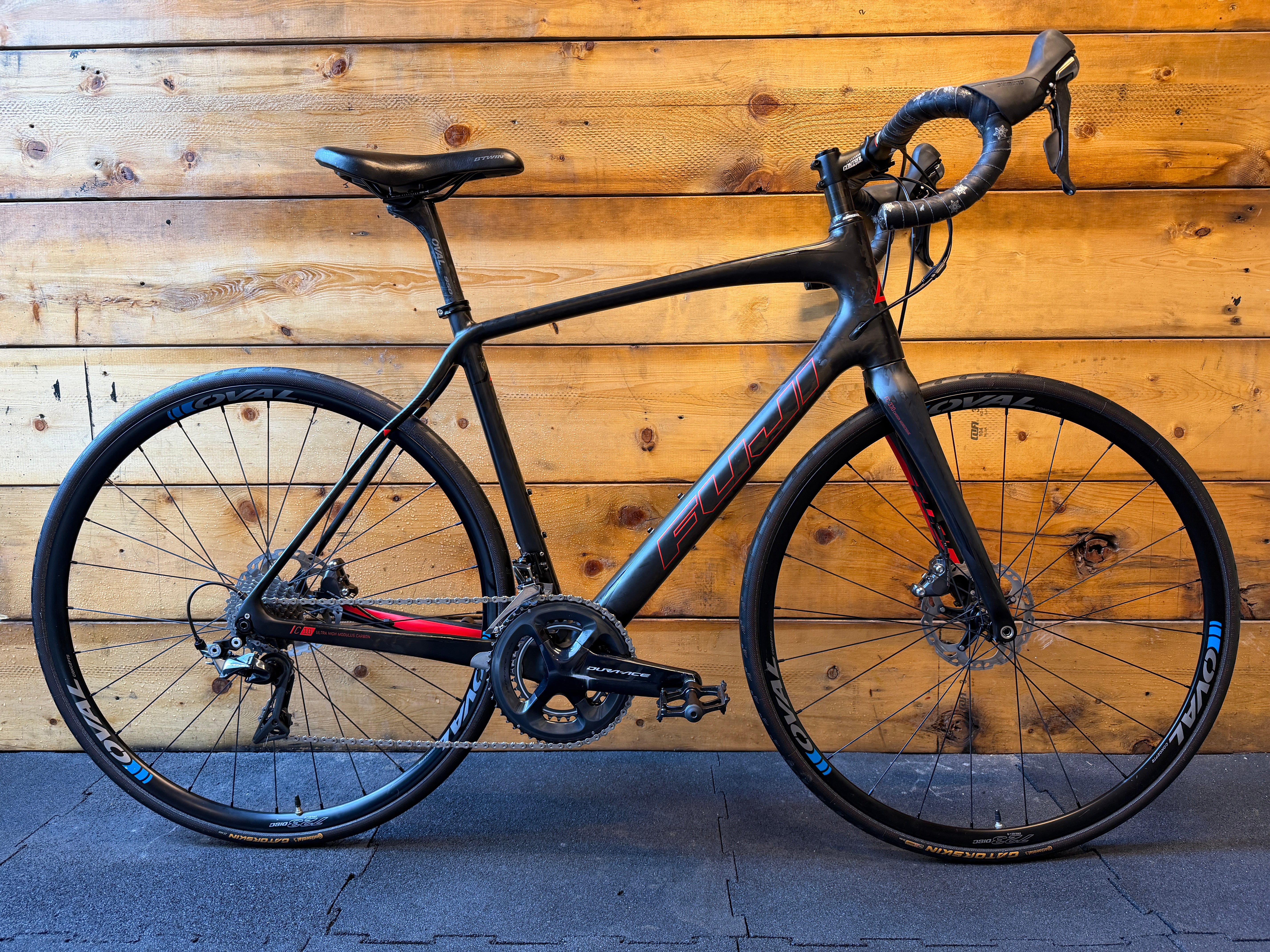 RENT Fuji Granfondo Elite Road Bike