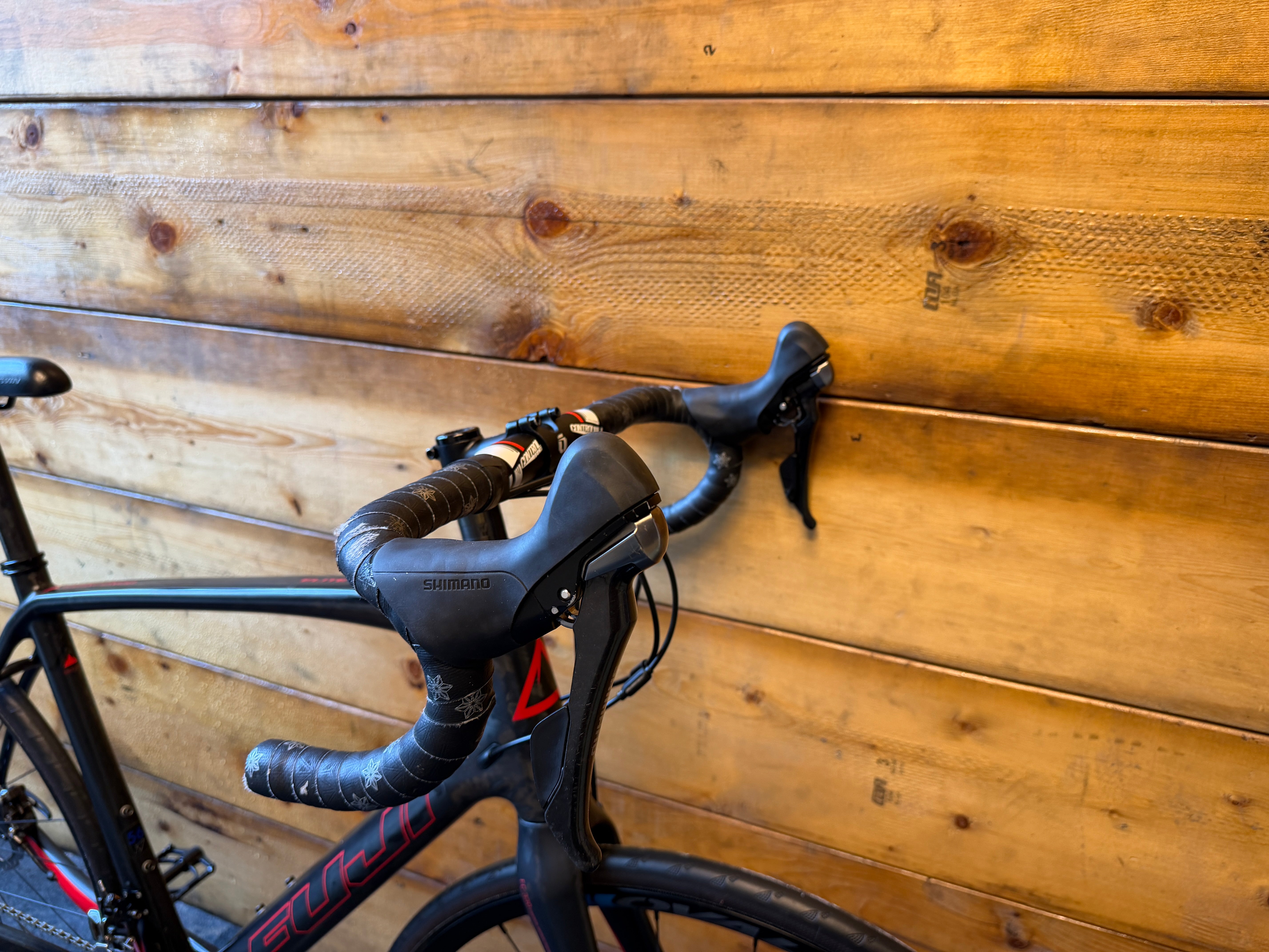 RENT Fuji Granfondo Elite Road Bike