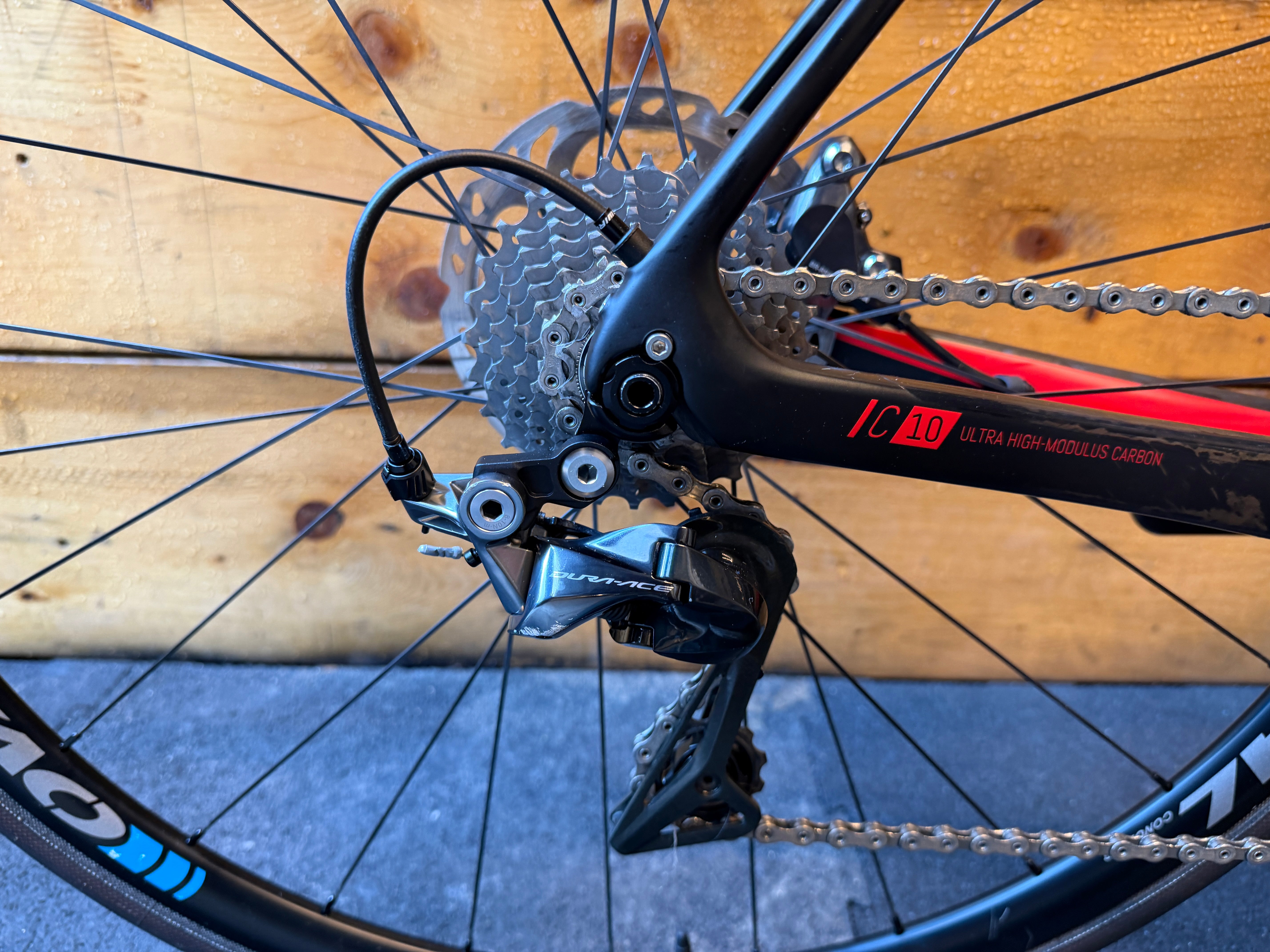 RENT Fuji Granfondo Elite Road Bike