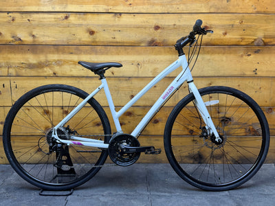 Breezer Discovery 1 ST Hybrid Bike