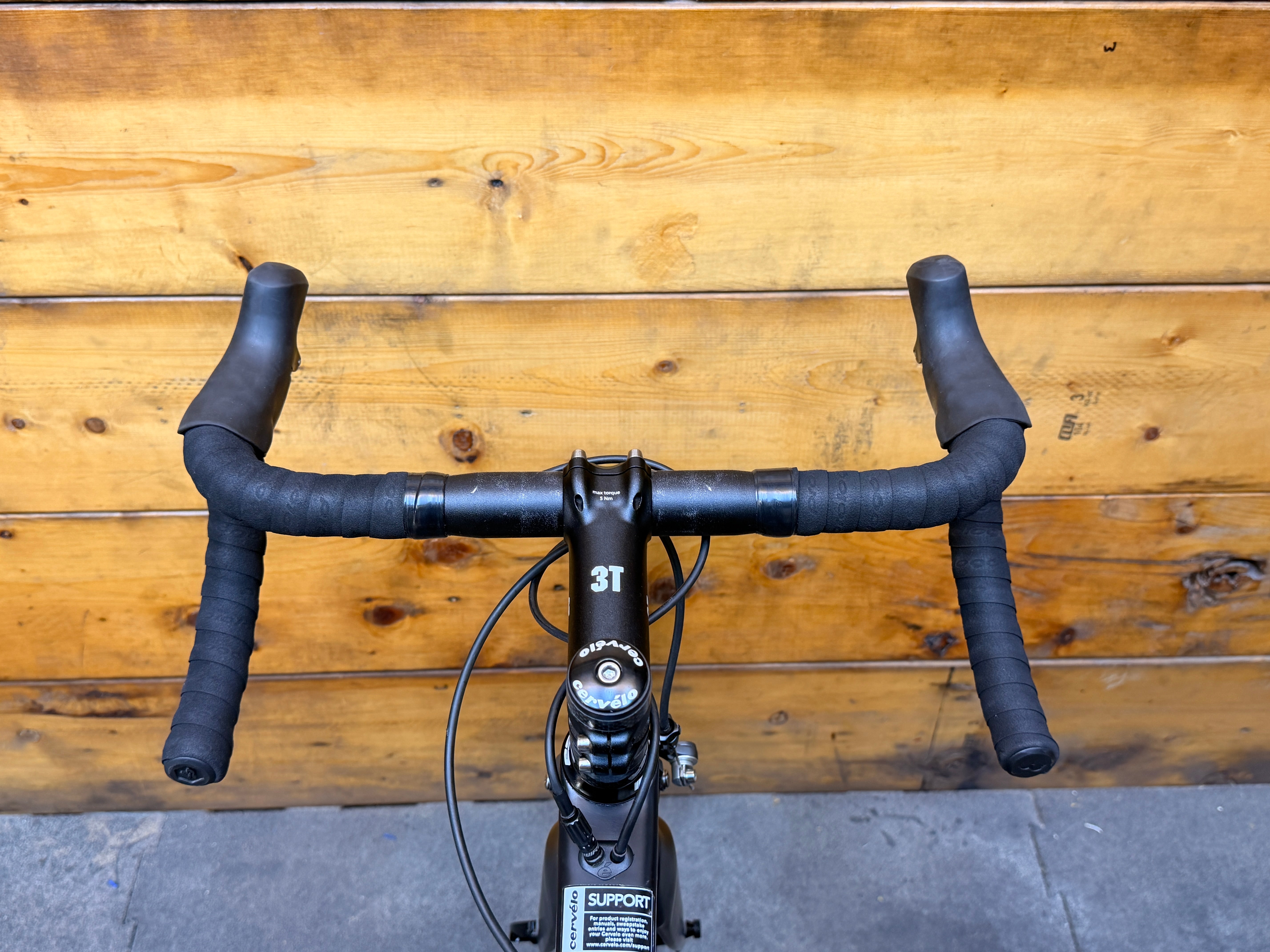 RENT Cervélo S5 Carbon Road Bike