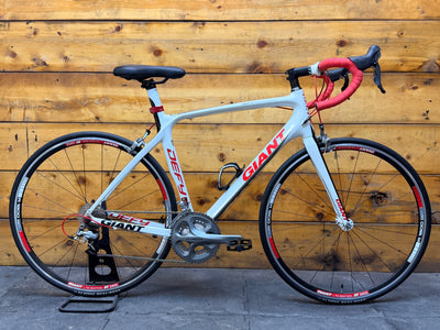 Giant Defy Advanced 1 Road Bike