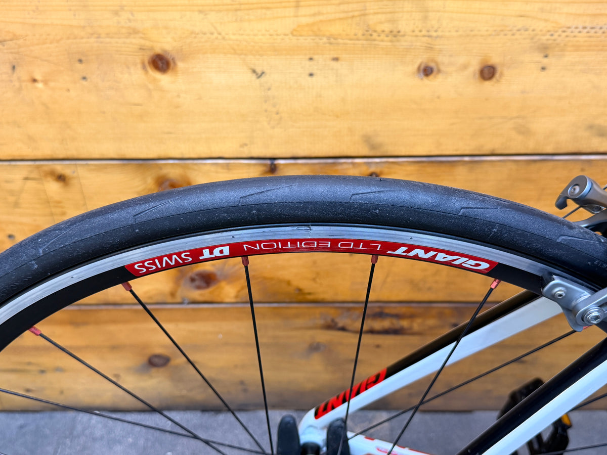 Giant Defy Advanced 1 Road Bike