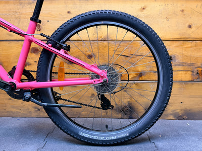 Specialized Hotrock 24 Kids Bike
