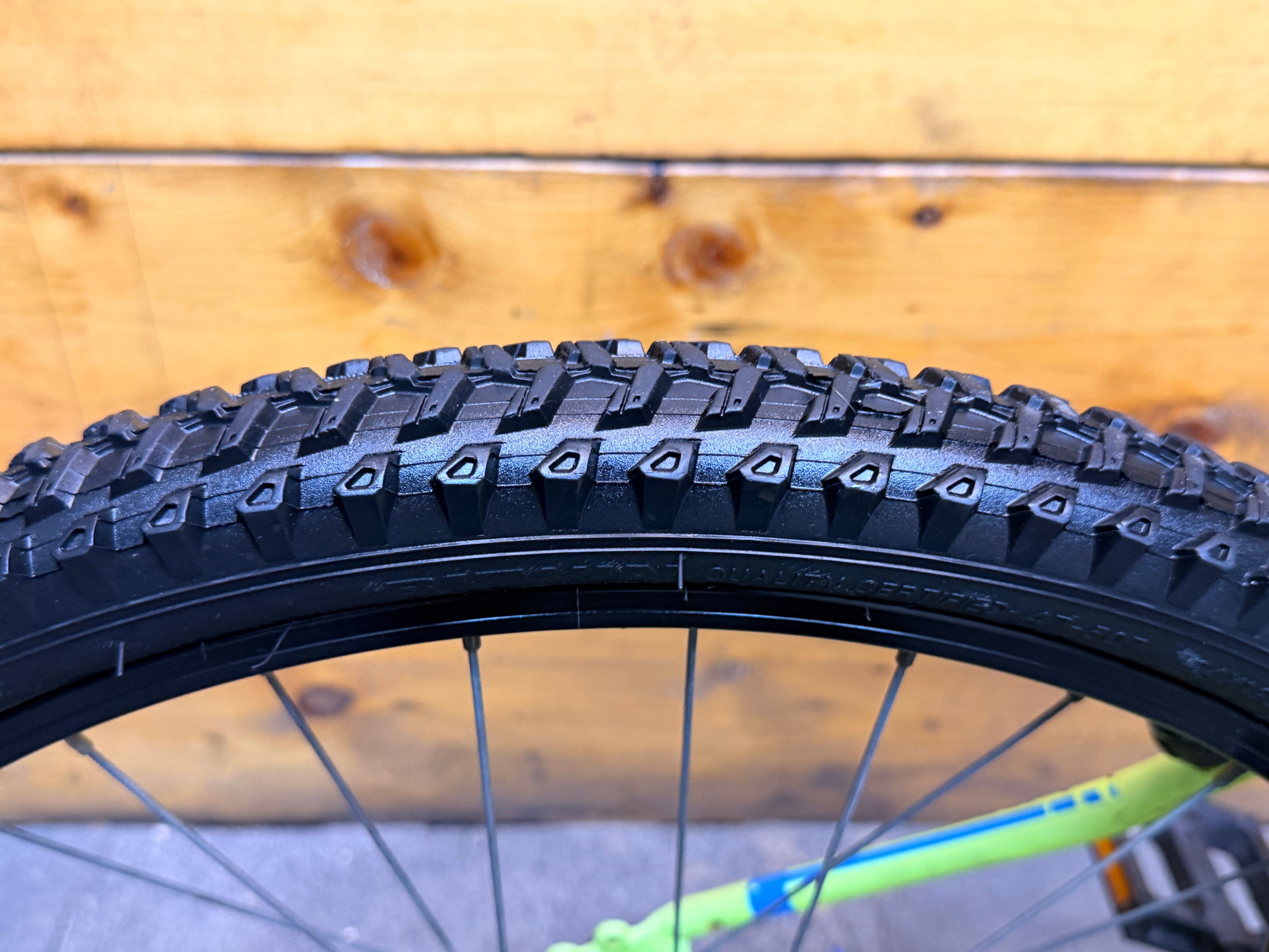 B'Twin Rockrider ST500 Sport Trail Kids Bike