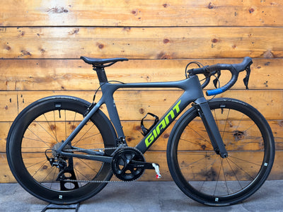 Giant Propel Advanced 2 Road Bike