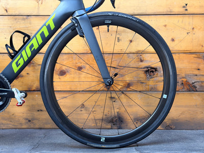 Giant Propel Advanced 2 Road Bike