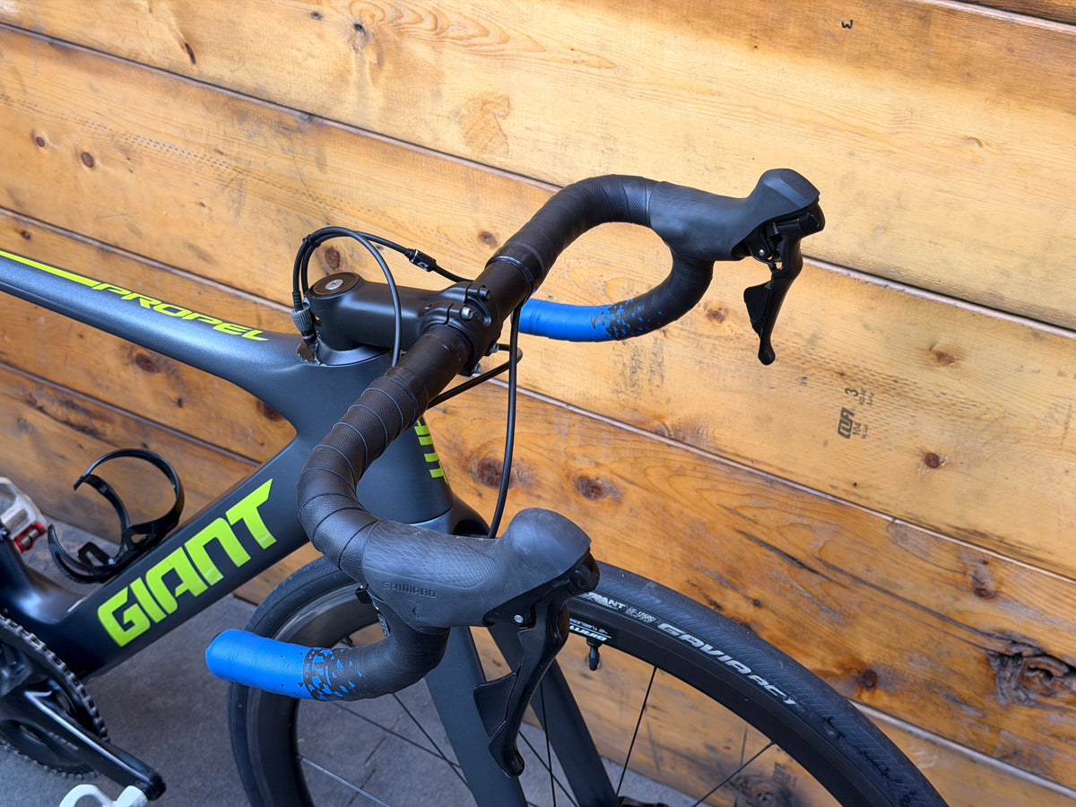Giant Propel Advanced 2 Road Bike