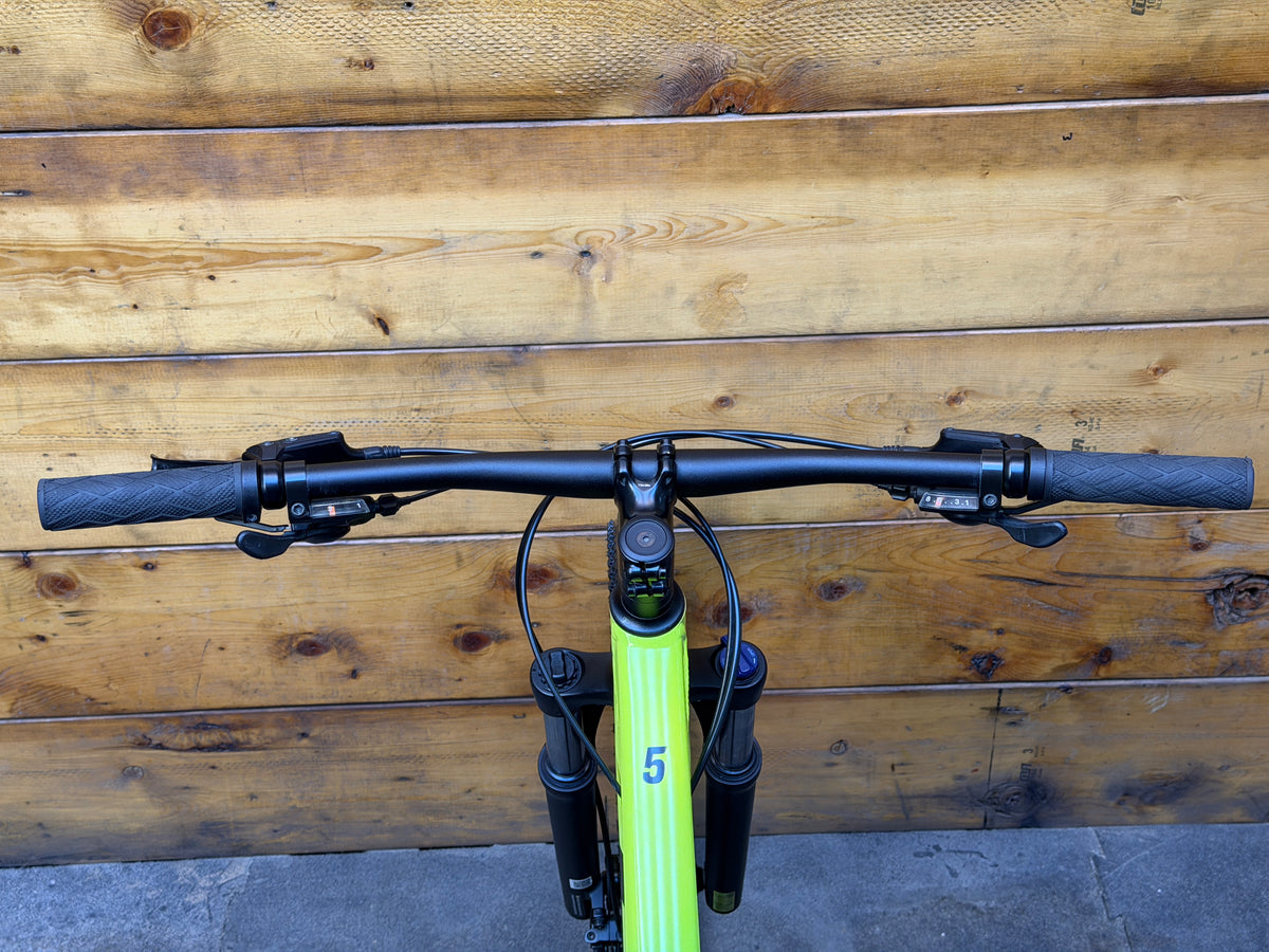 Trek Marlin 5 Mountain Bike