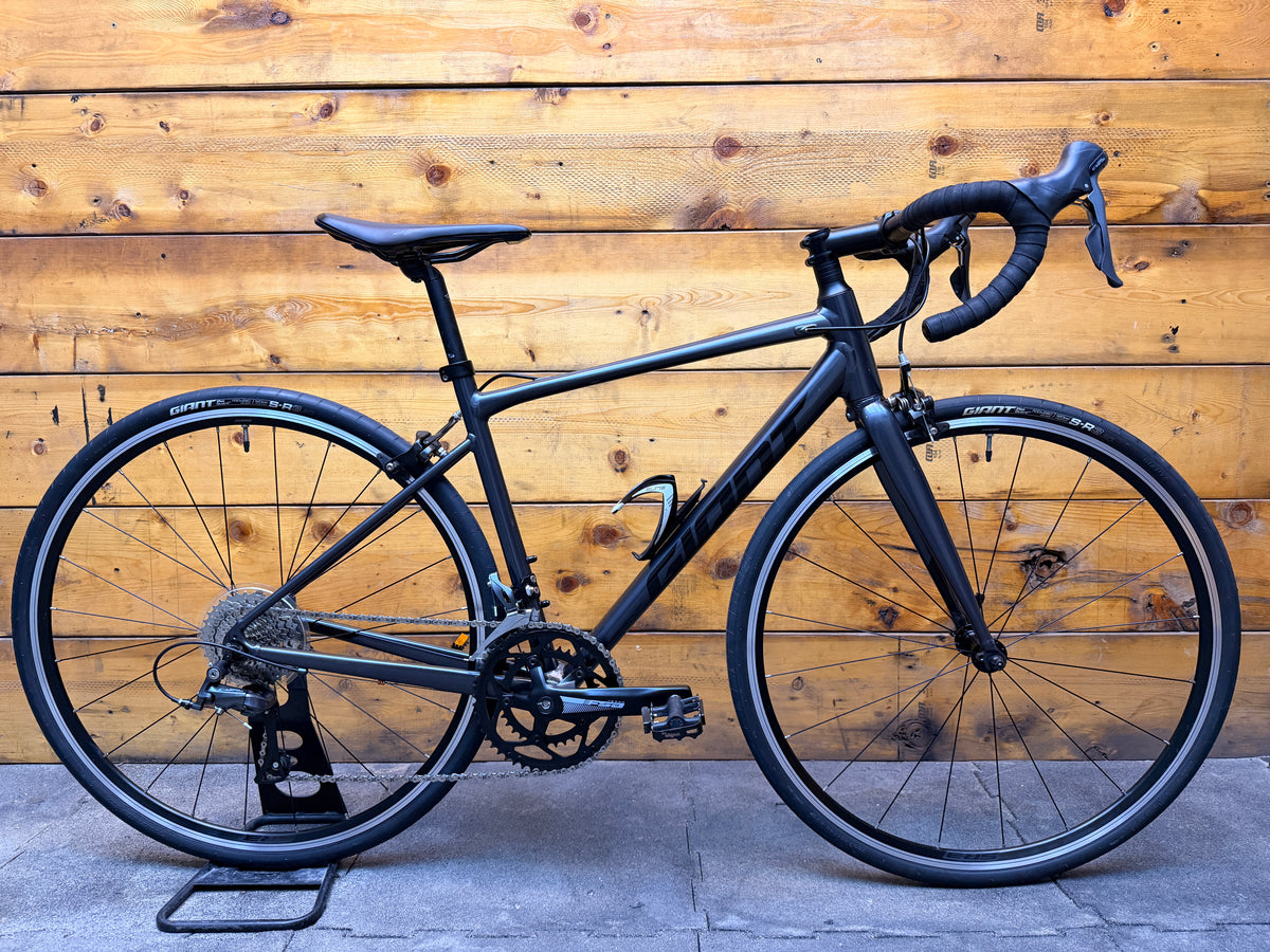 Giant Contend 3 Road Bike