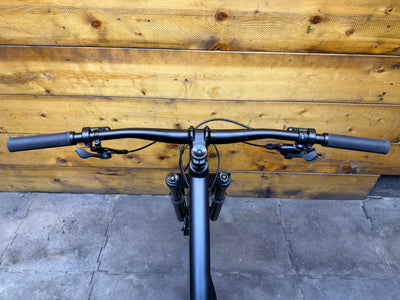 Specialized Stumpjumper Mountain Bike