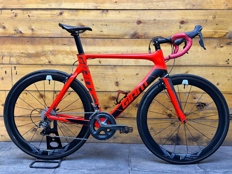 RENT Giant Propel Advanced Pro 1 Road Bike
