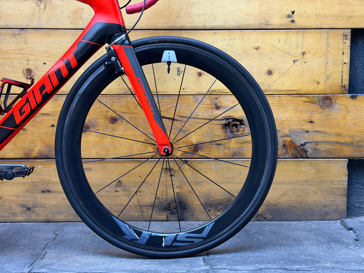 Giant Propel Advanced Pro 1 Road Bike