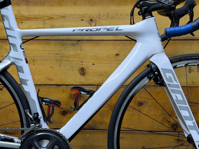 RENT Giant Propel Advanced SL 2 Road Bike