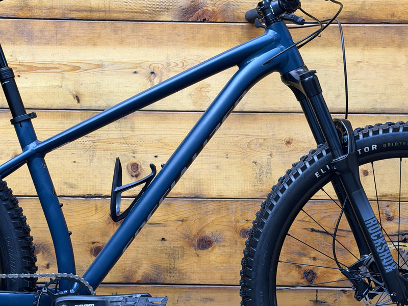 RENT Specialized Fuse Mountain Bike