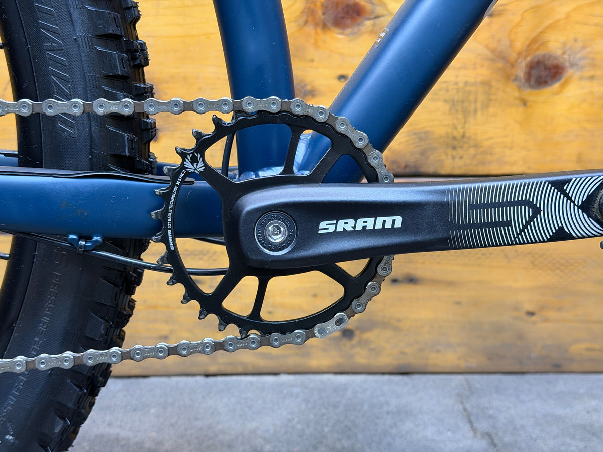 RENT Specialized Fuse Mountain Bike