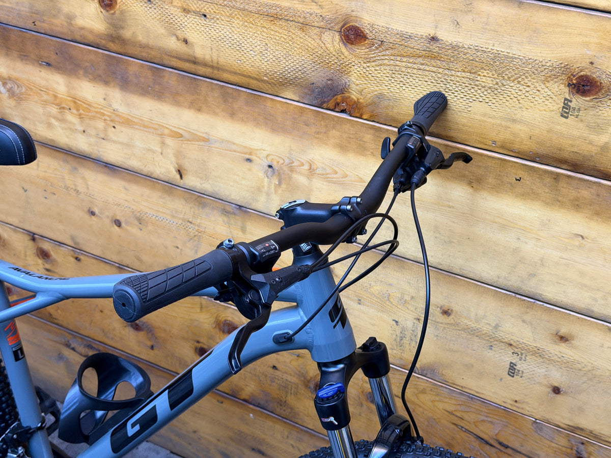 GT Avalanche Sport Mountain Bike
