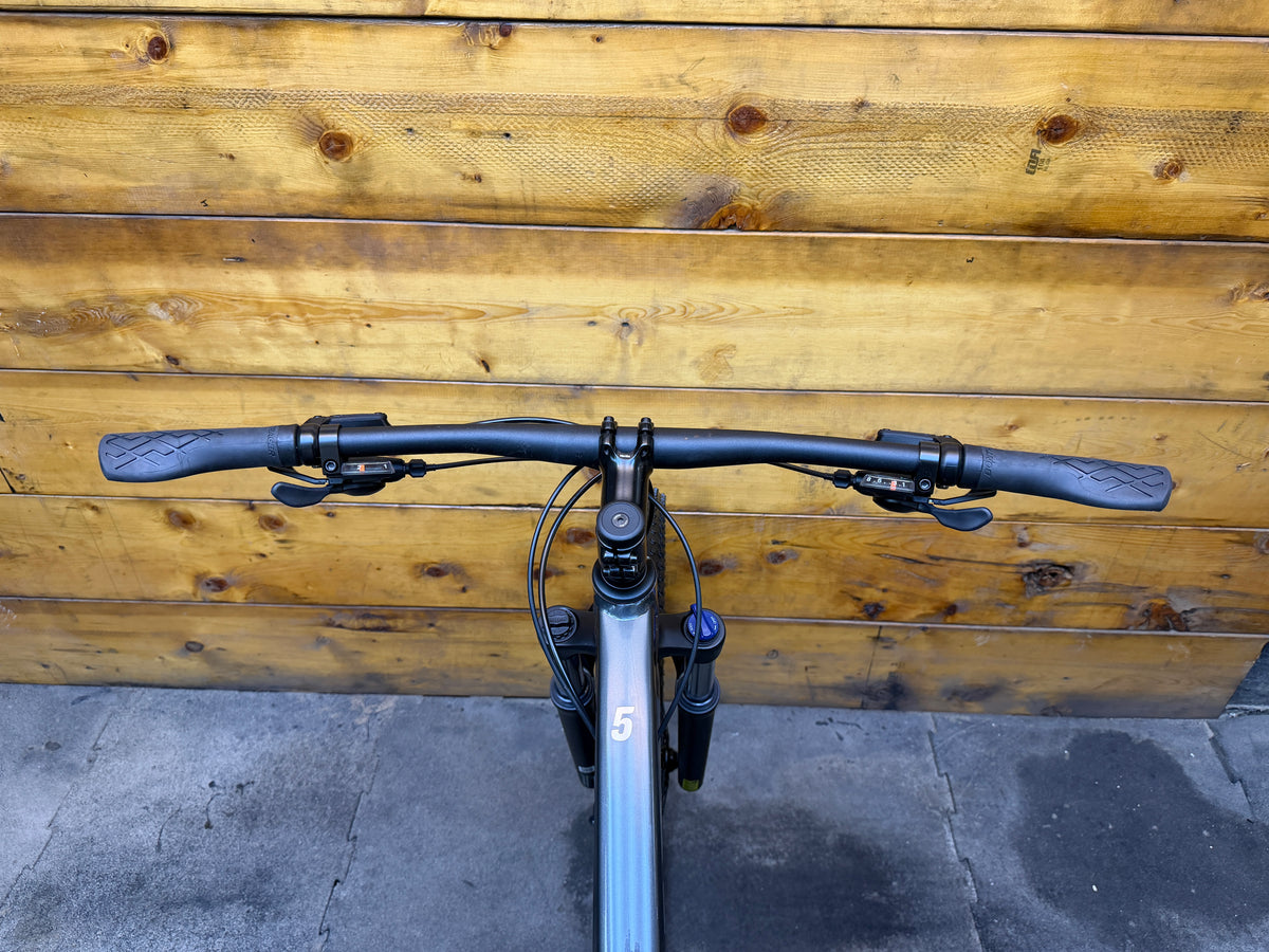 Trek Marlin 5 Mountain Bike