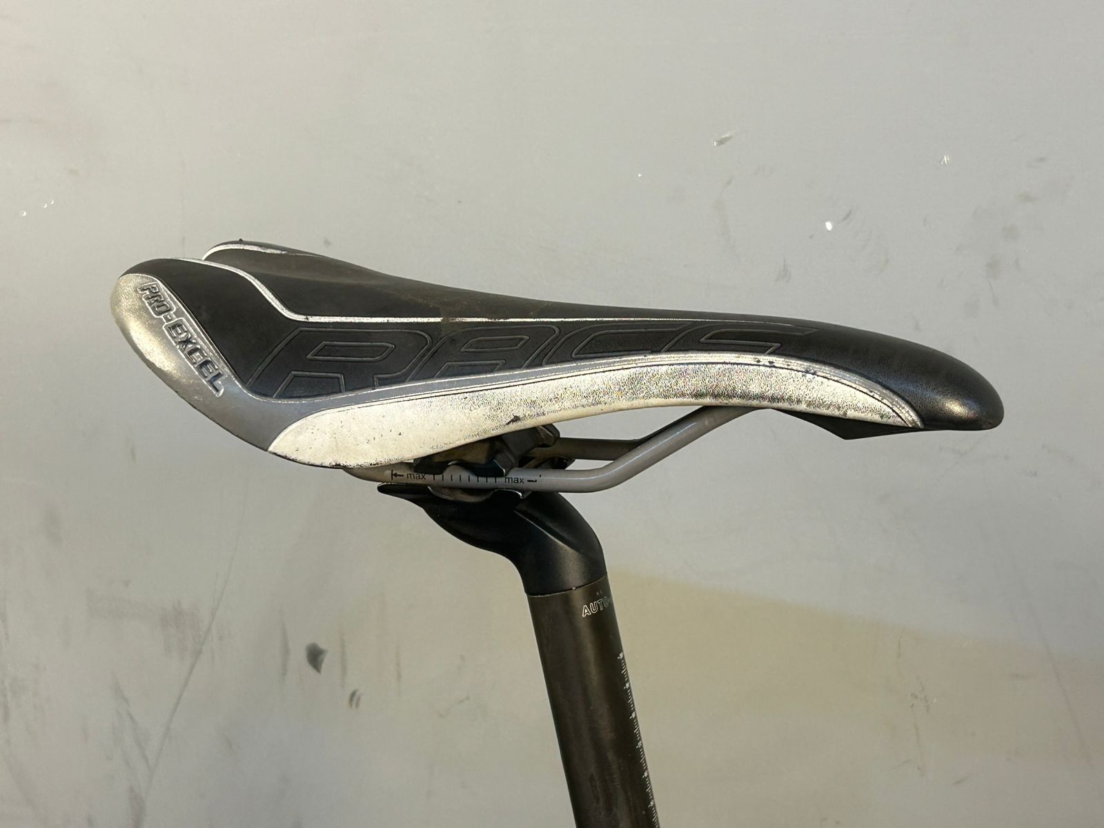 RENT Giant Defy Aluxx Road Bike