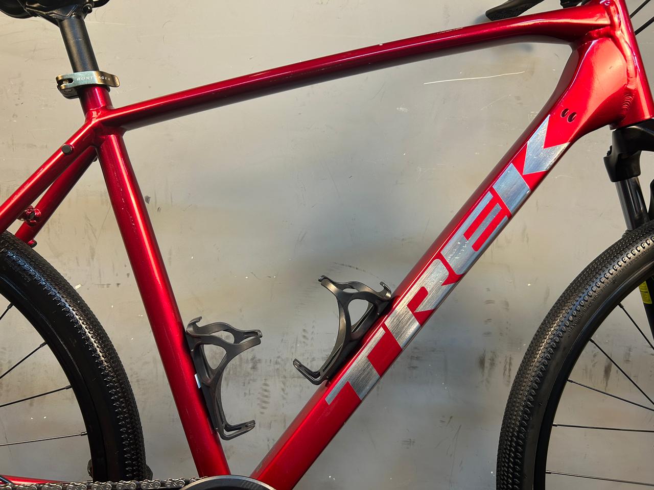 Trek Dual Sport 3 Hybrid Bike