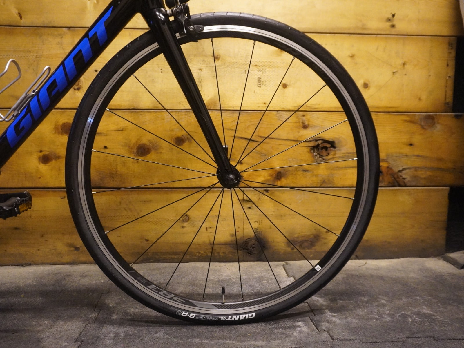 Giant Contend 3 Road Bike