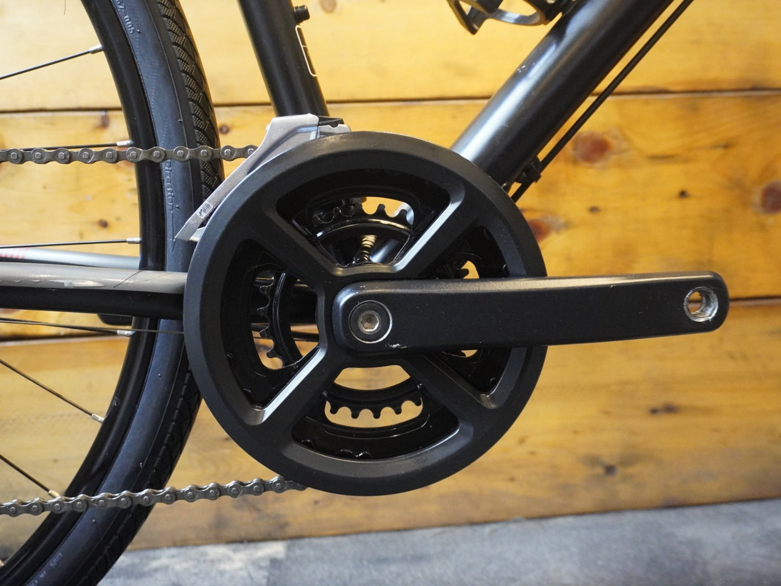 Fuji Absolute 1.9 Hybrid Bike