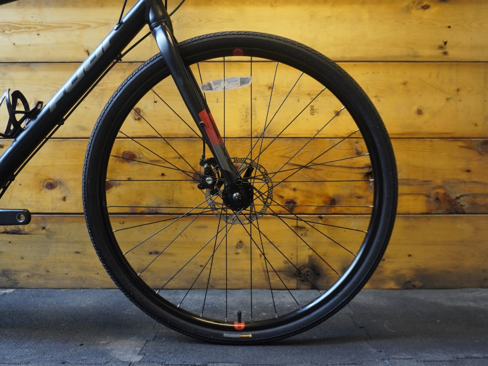 Fuji Absolute 1.9 Hybrid Bike