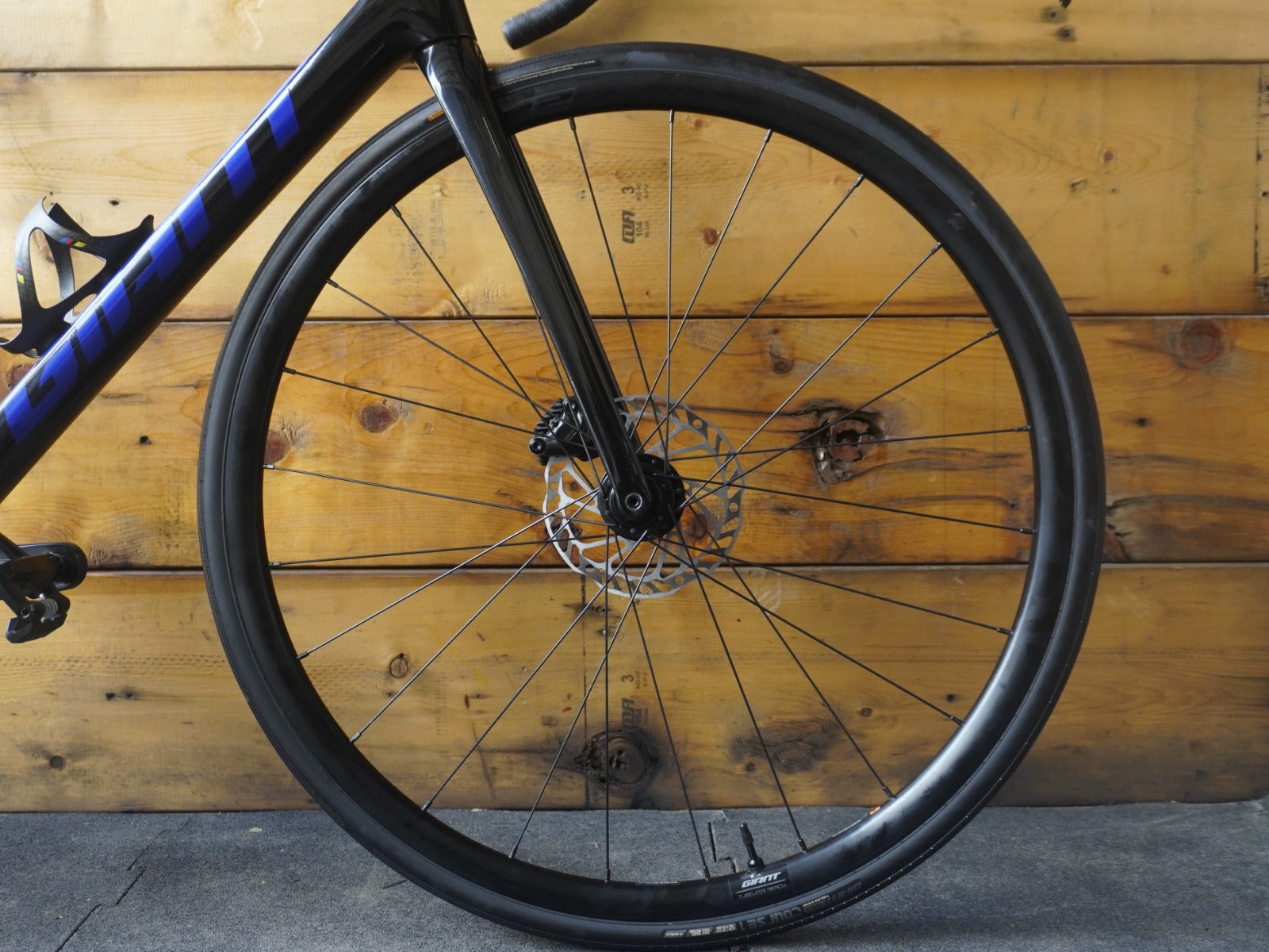 Giant TCR Advanced 1 Road Bike