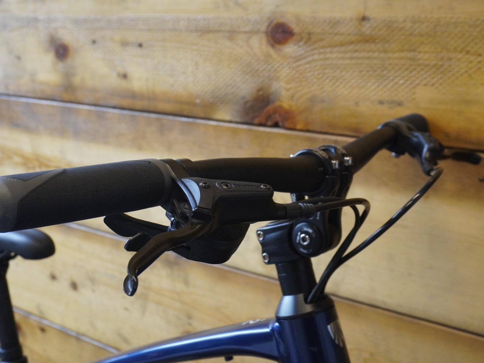 Trek FX2 Hybrid Bike