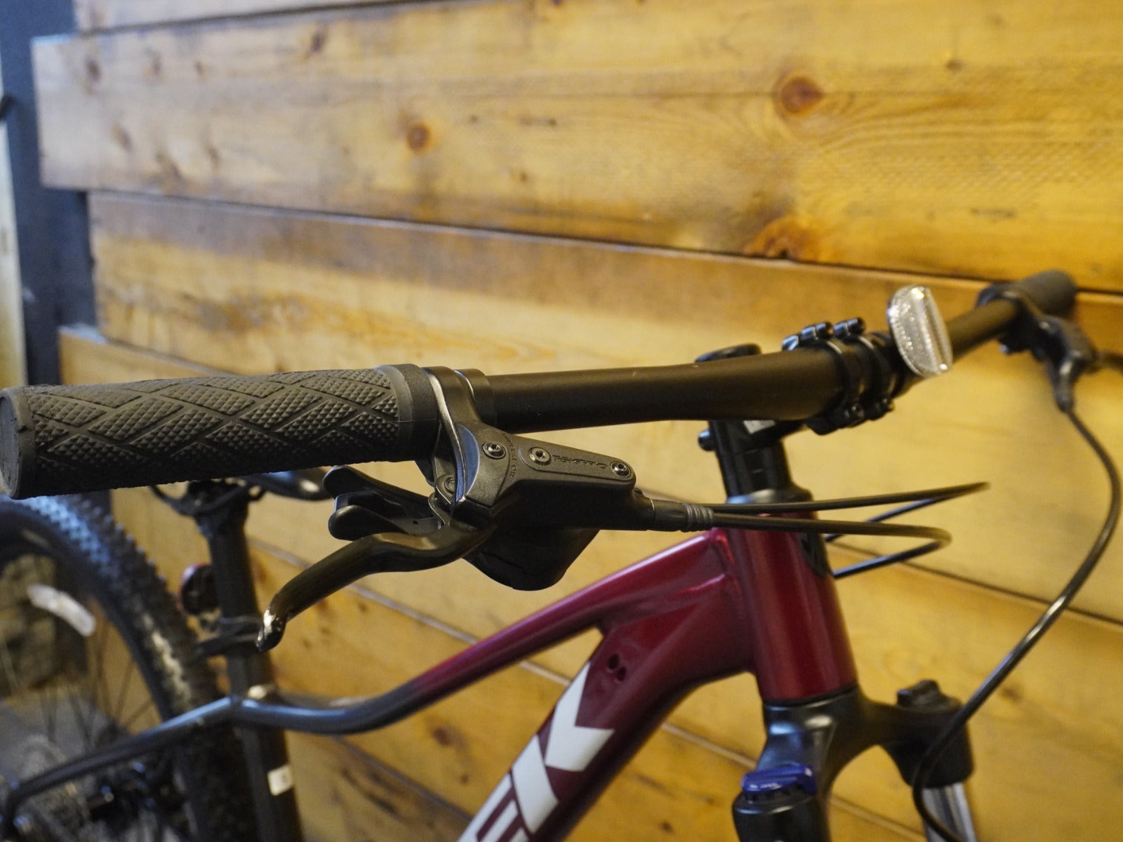 RENT Trek Marlin 6 Gen 2 Mountain Bike