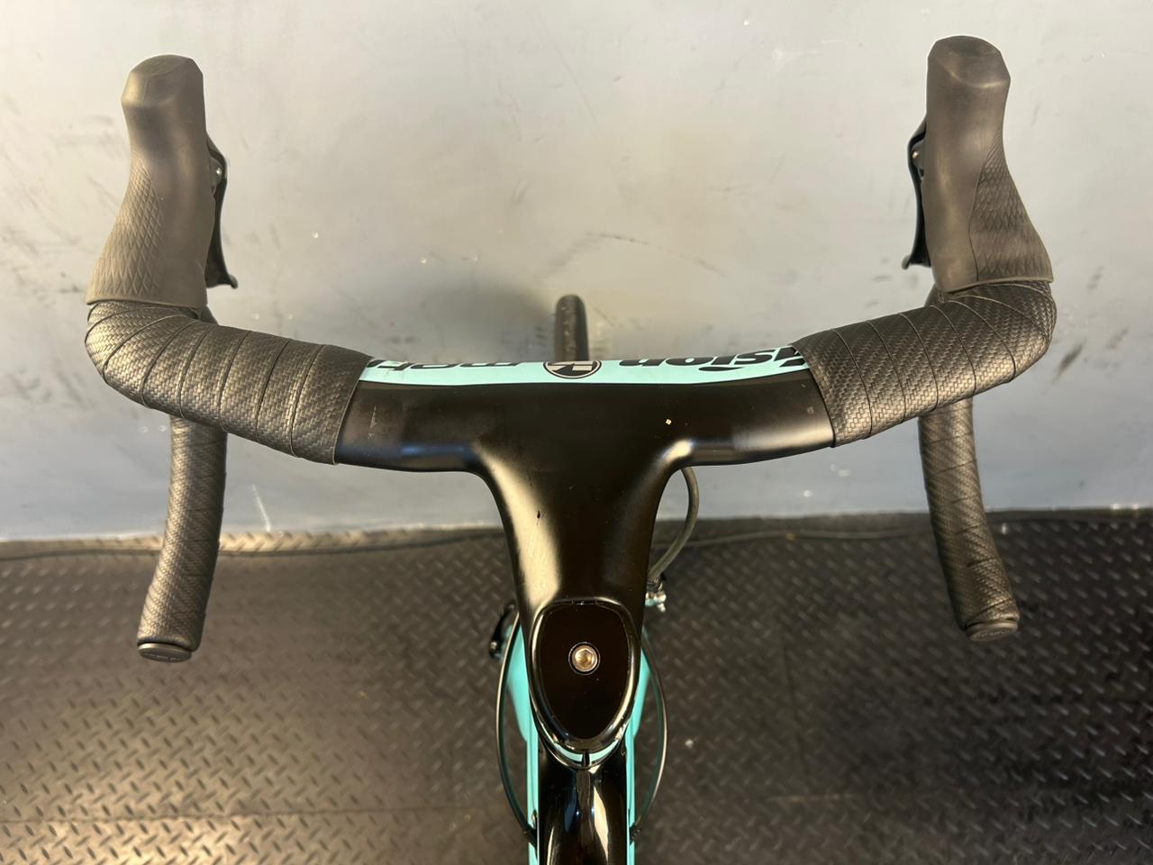 Bianchi Oltre X4 Road Bike