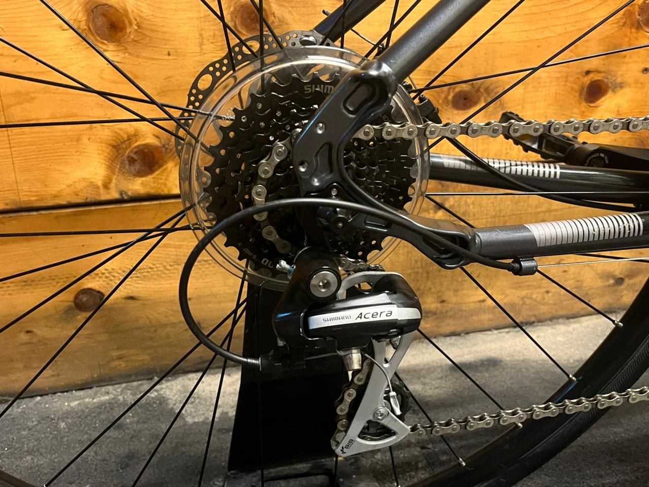 Fuji Absolute 1.9 Hybrid Bike