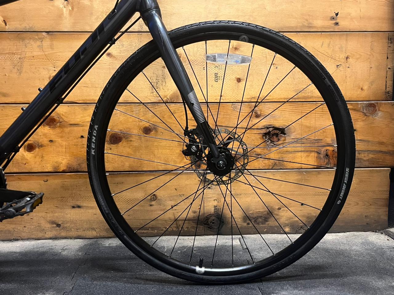 Fuji Absolute 1.9 Hybrid Bike
